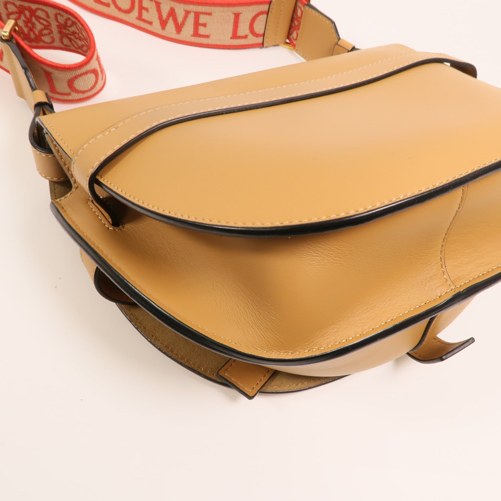 LOEWE 牛皮皮革Gate Small金扣肩背袋