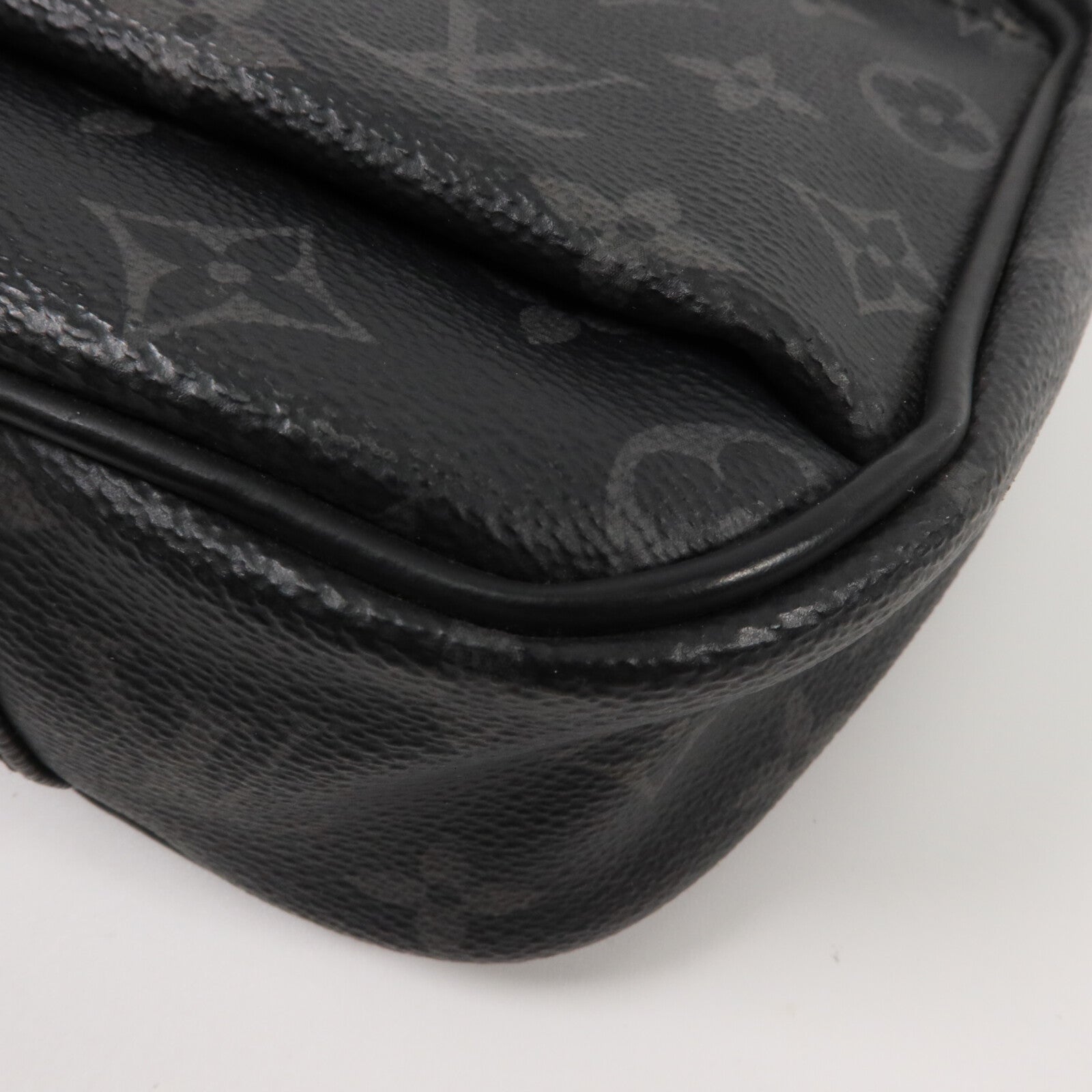 LOUIS VUITTON Monogram Eclipse Bum Bag手挽肩背兩用袋