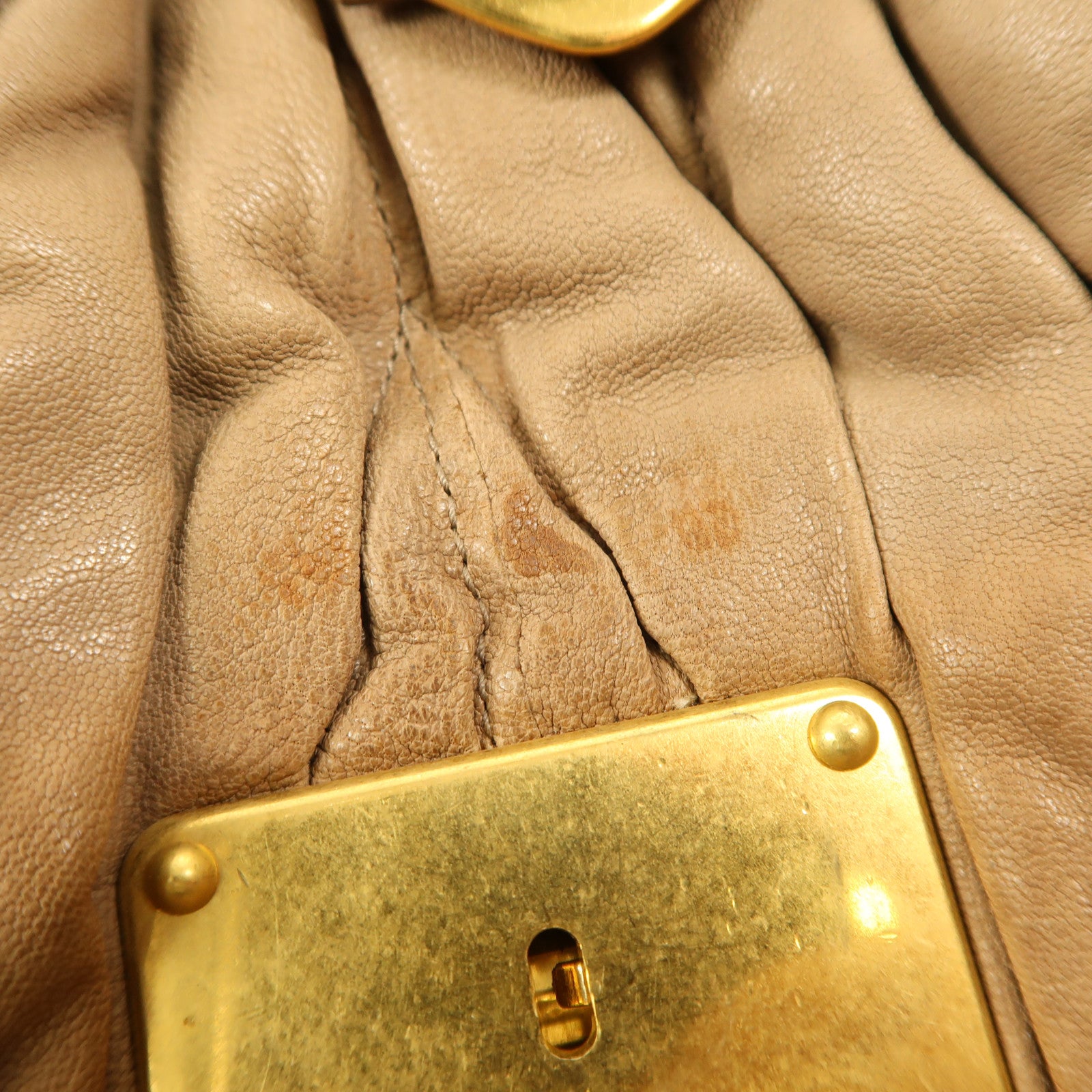 Miu Miu 牛皮皮革Shoulder Bag金扣手挽袋