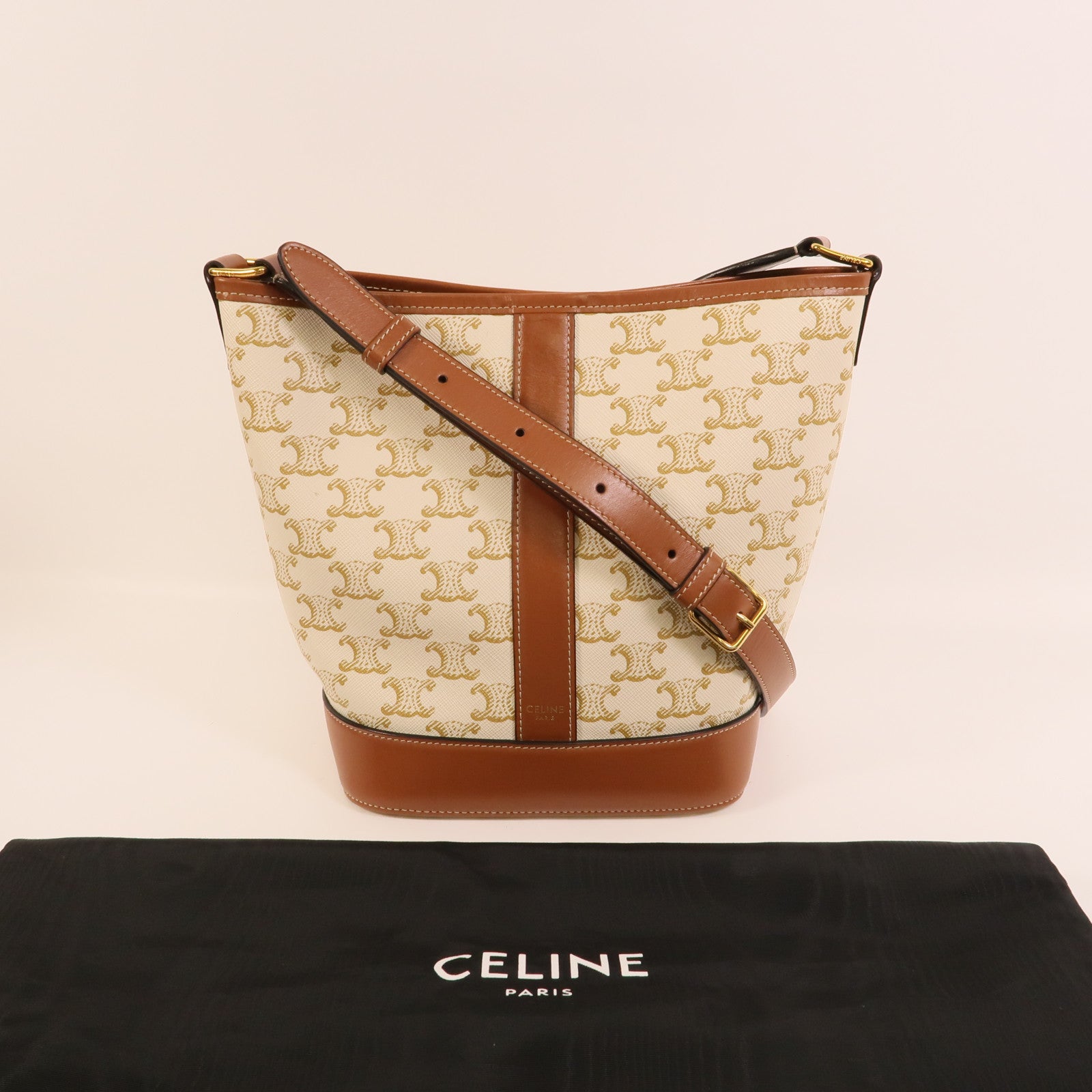 CELINE 塗層帆布Triomphe Bucket Bag Small肩背袋