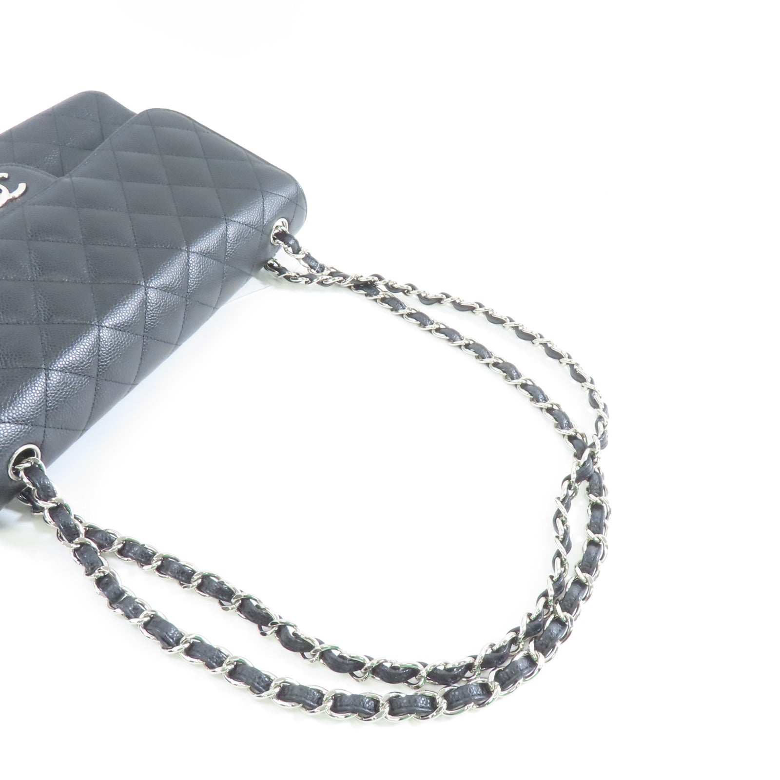 CHANEL 菱格Caviar皮革Classic Flap Jumbo銀扣鏈帶肩背袋黑色