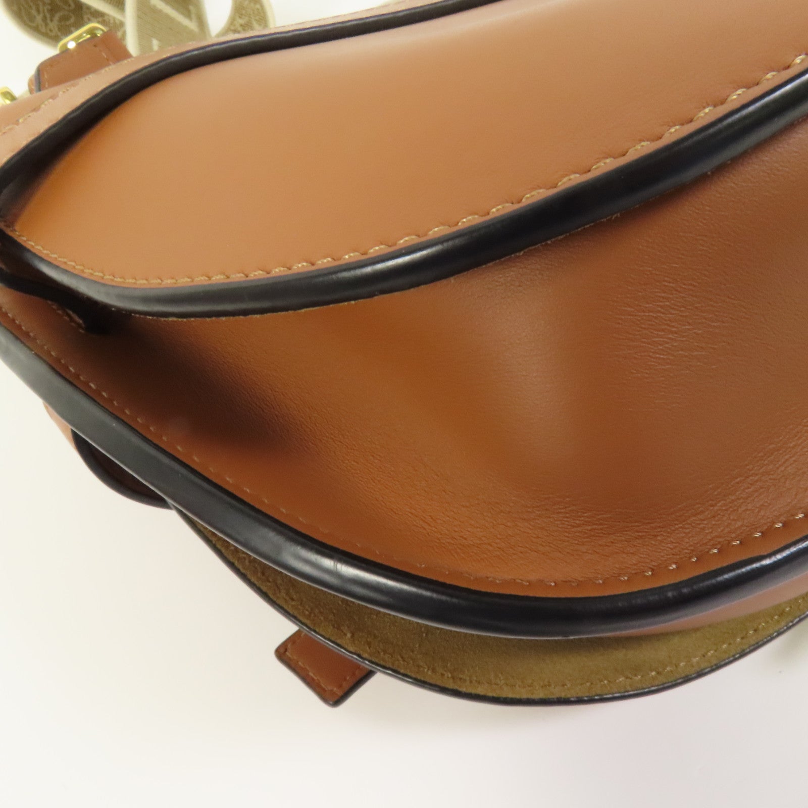 LOEWE 牛皮皮革Small Gate金扣肩背袋