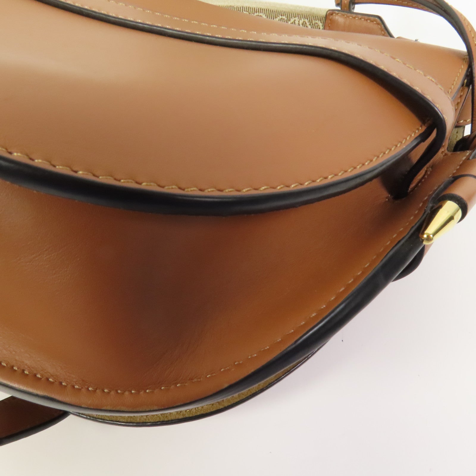 LOEWE 牛皮皮革Small Gate金扣肩背袋