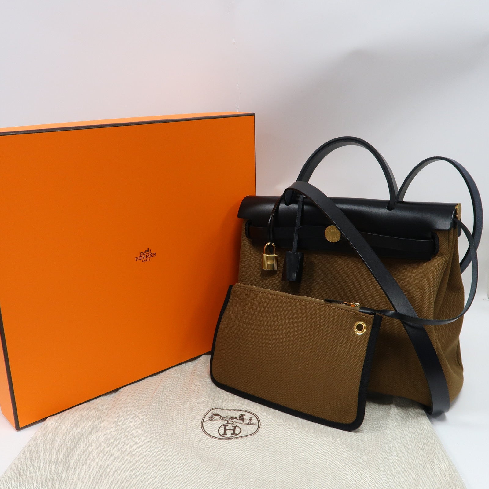 HERMES Toile Militaire帆布Herbag PM銀扣手挽肩背兩用袋粟子色/黑色