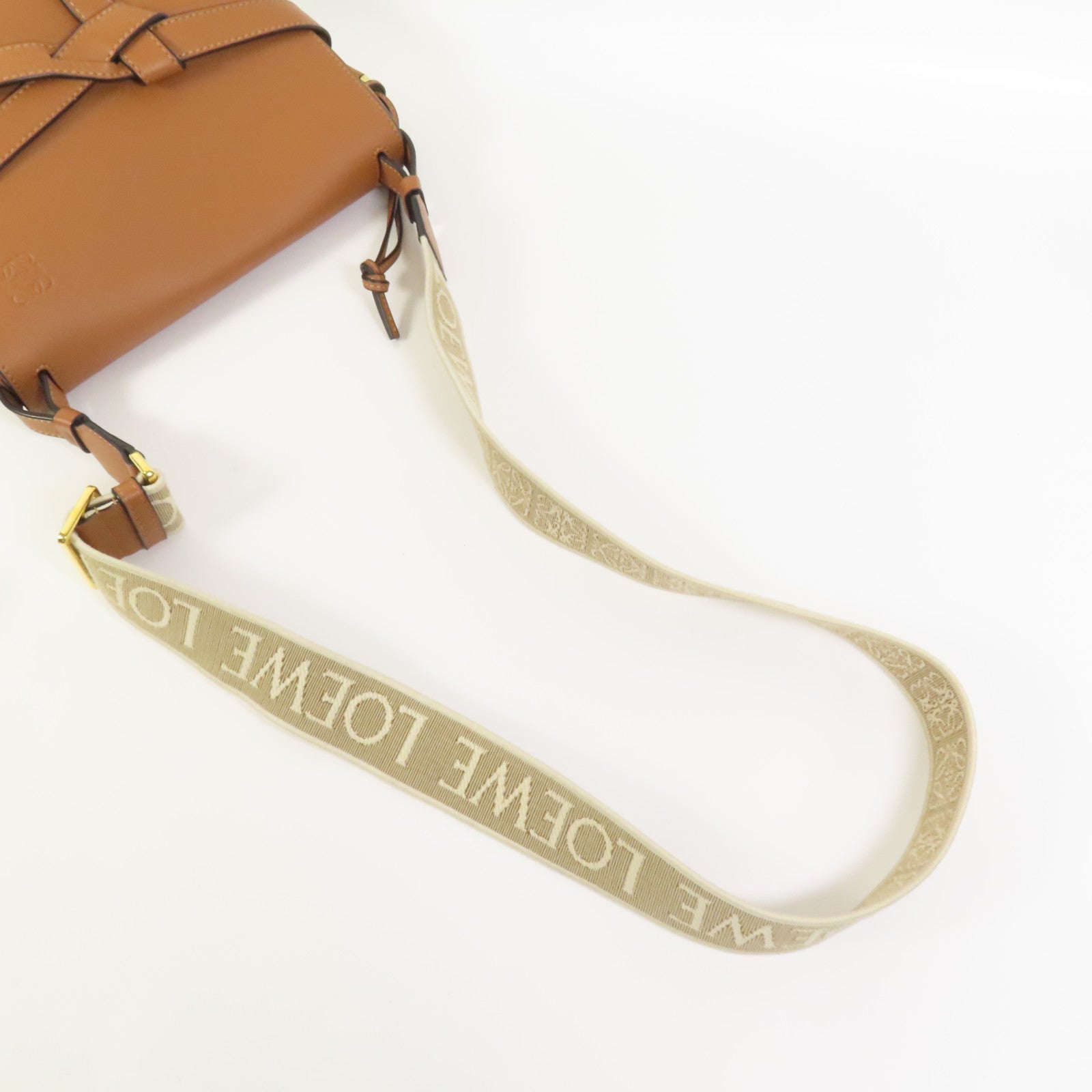 LOEWE 牛皮皮革Small Gate金扣肩背袋