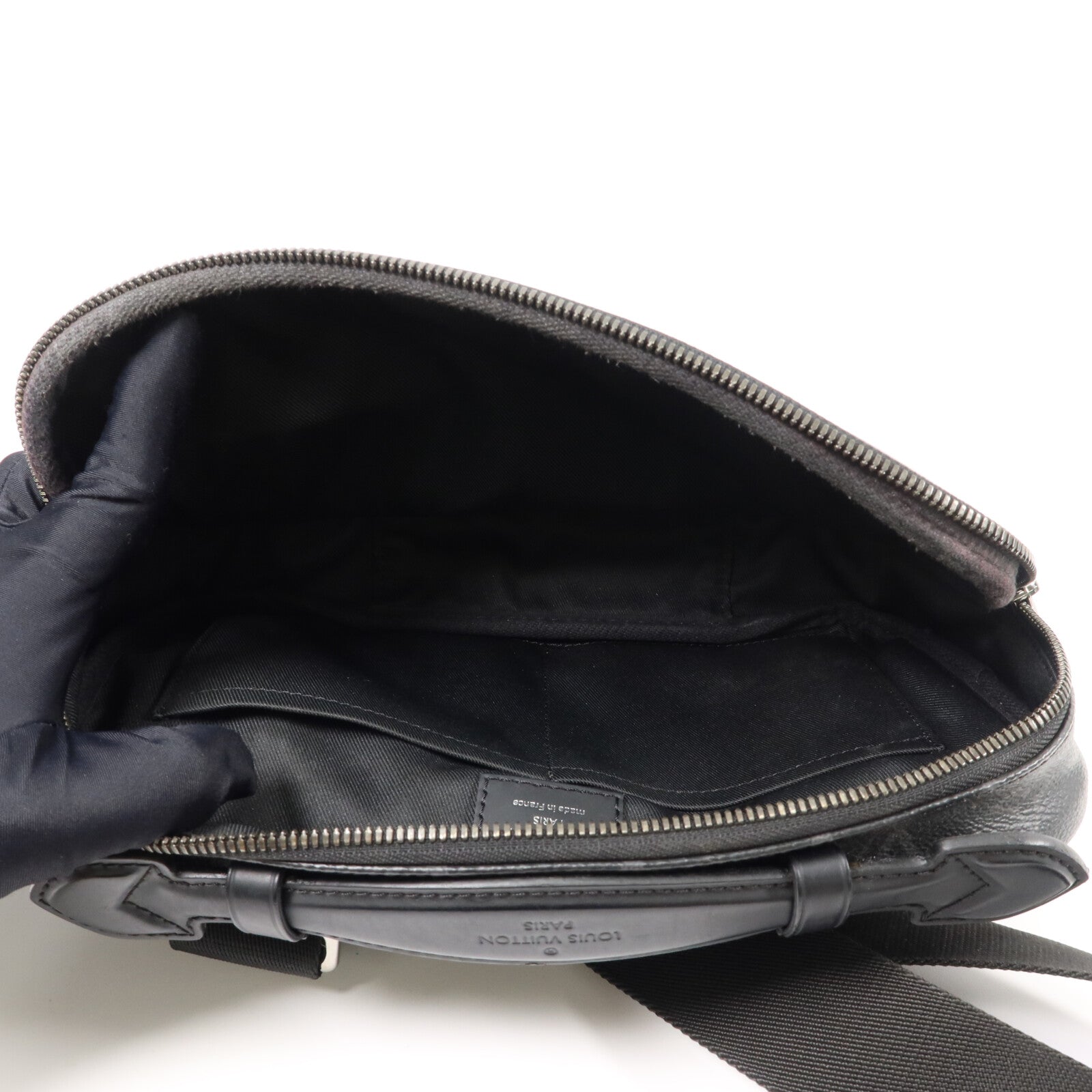 LOUIS VUITTON Monogram Eclipse Bum Bag手挽肩背兩用袋