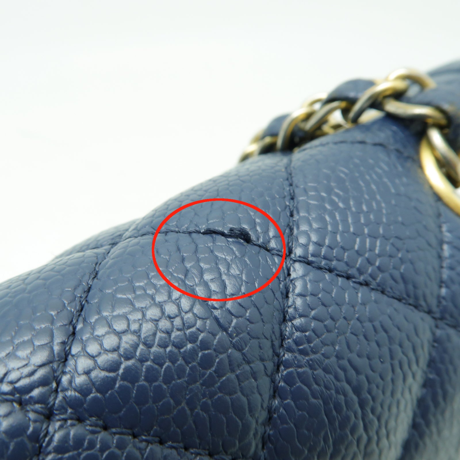 CHANEL 菱格Caviar皮革Chain Shoulder金扣鏈帶肩背袋深藍色