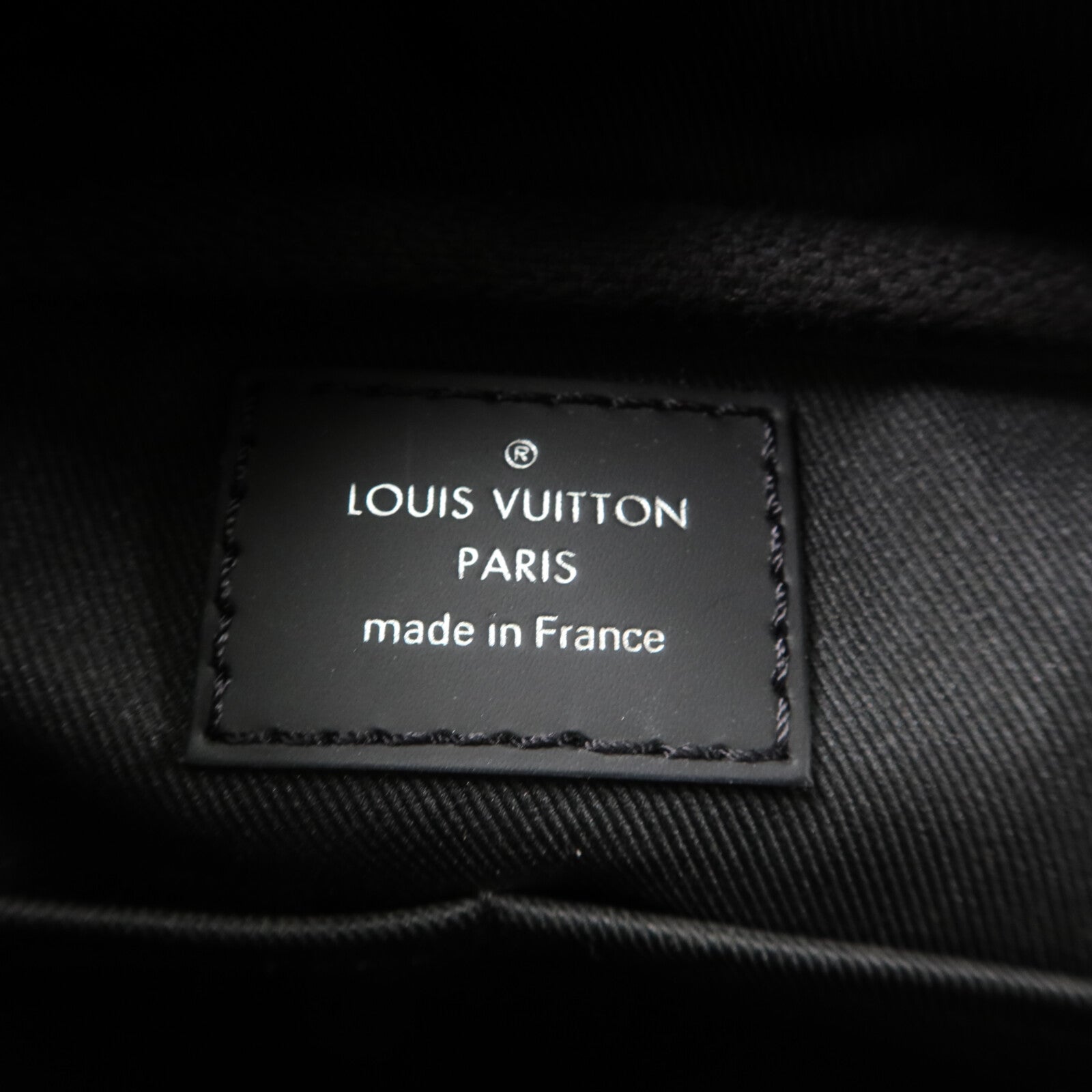 LOUIS VUITTON Monogram Eclipse Bum Bag手挽肩背兩用袋