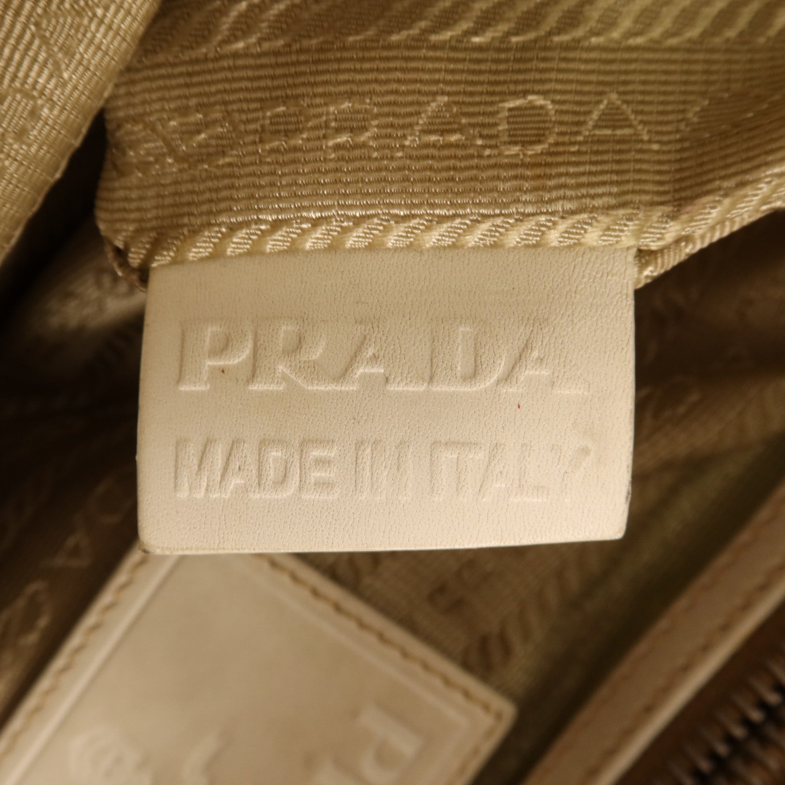 PRADA 帆布Shoulder Bag銀扣肩背袋