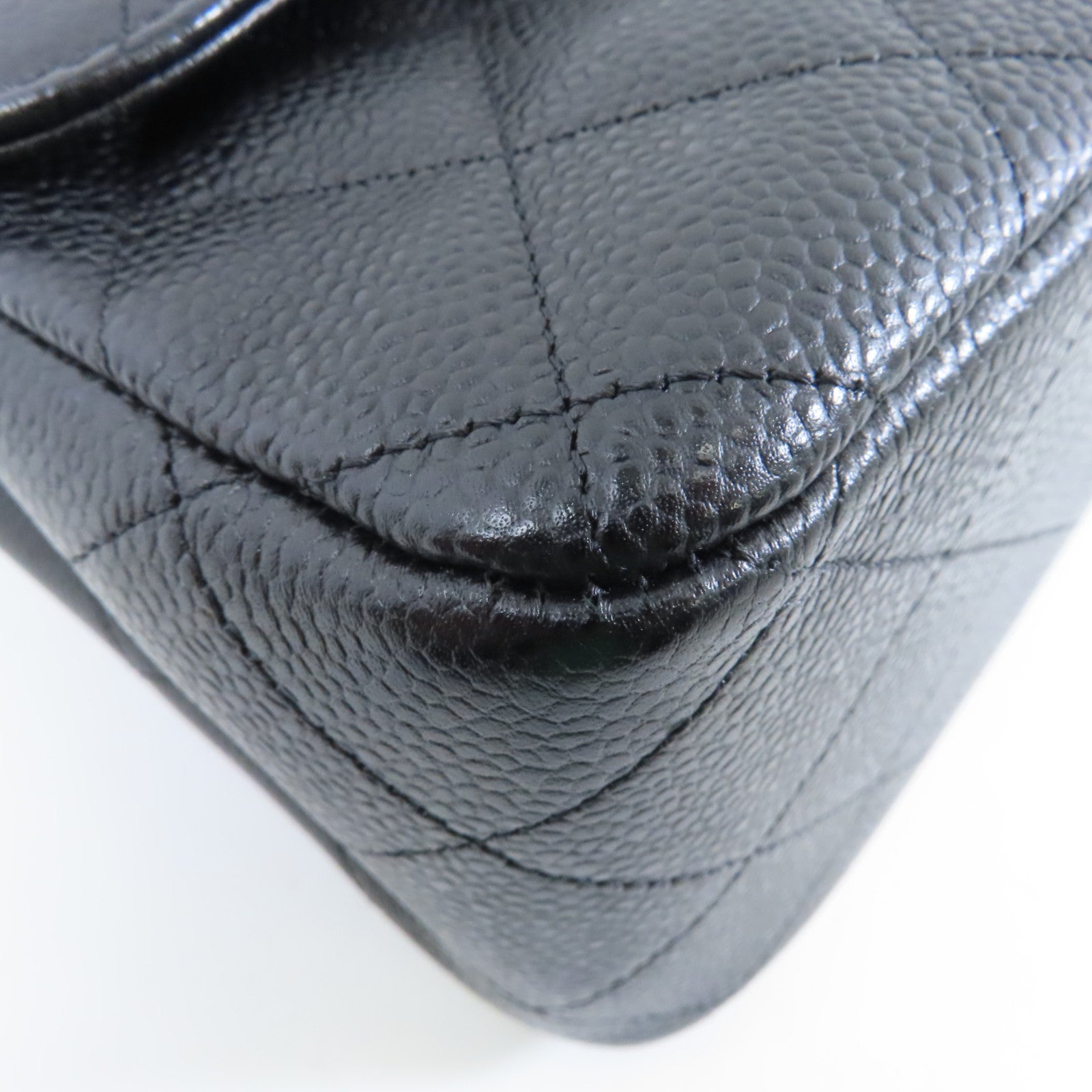 CHANEL 菱格Caviar皮革Classic Flap Jumbo銀扣鏈帶肩背袋黑色