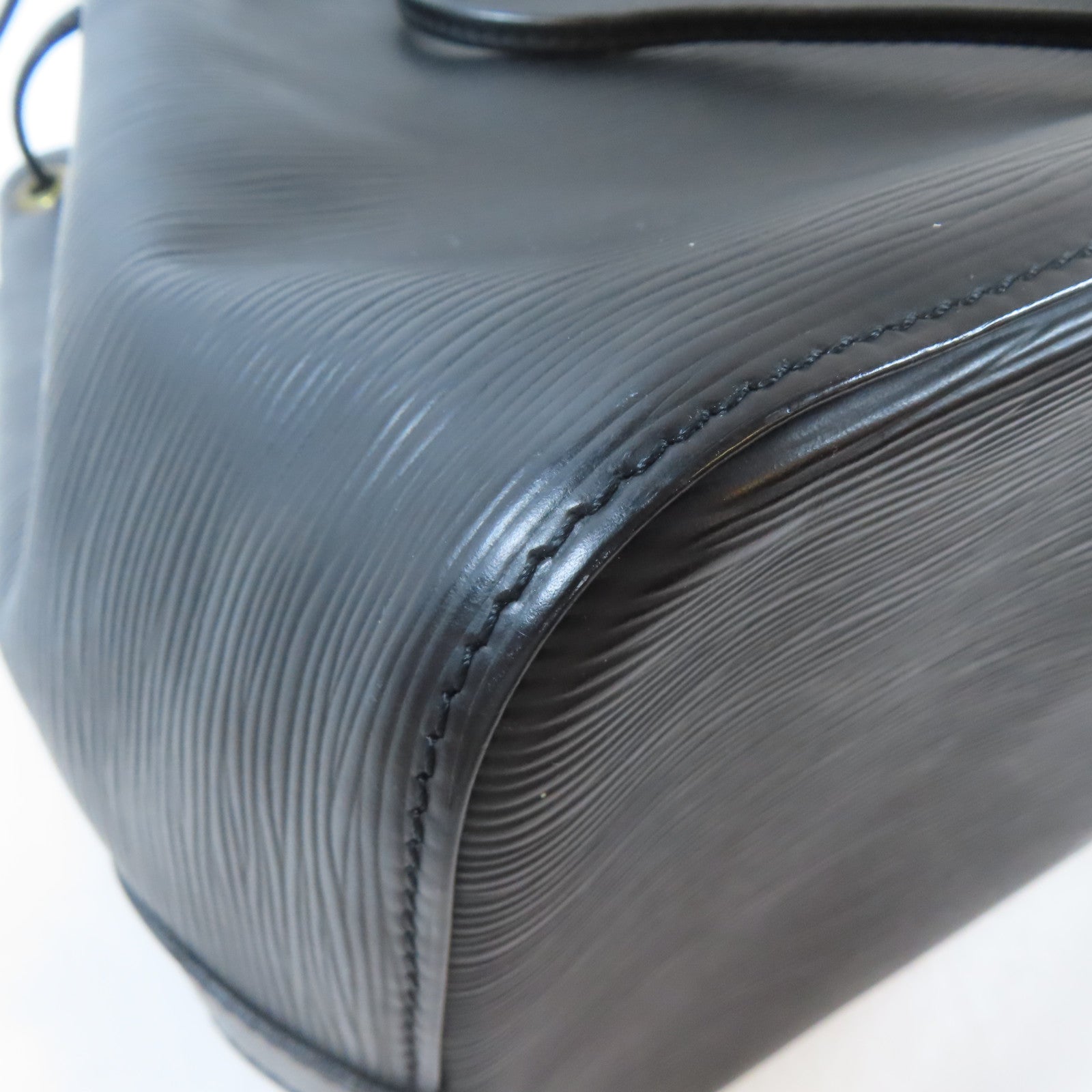 LOUIS VUITTON Epi Noe金扣肩背袋黑色