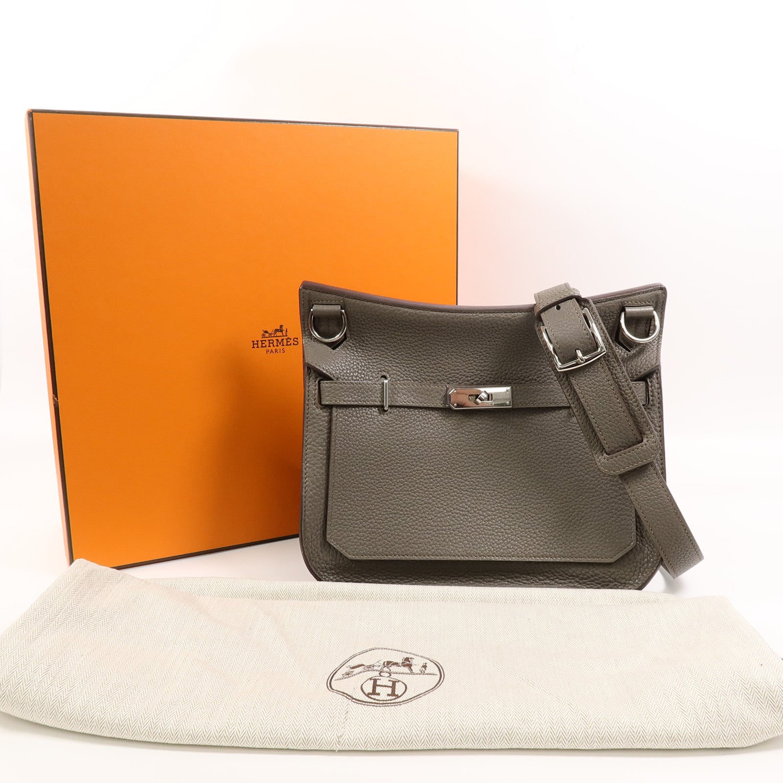 HERMES Togo皮革Jypsiere 28肩背袋Etain