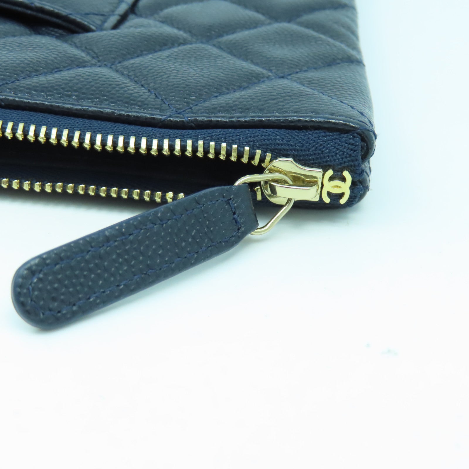 CHANEL 【激減優惠】菱格牛皮皮革Clutch金扣手拿包海軍藍色