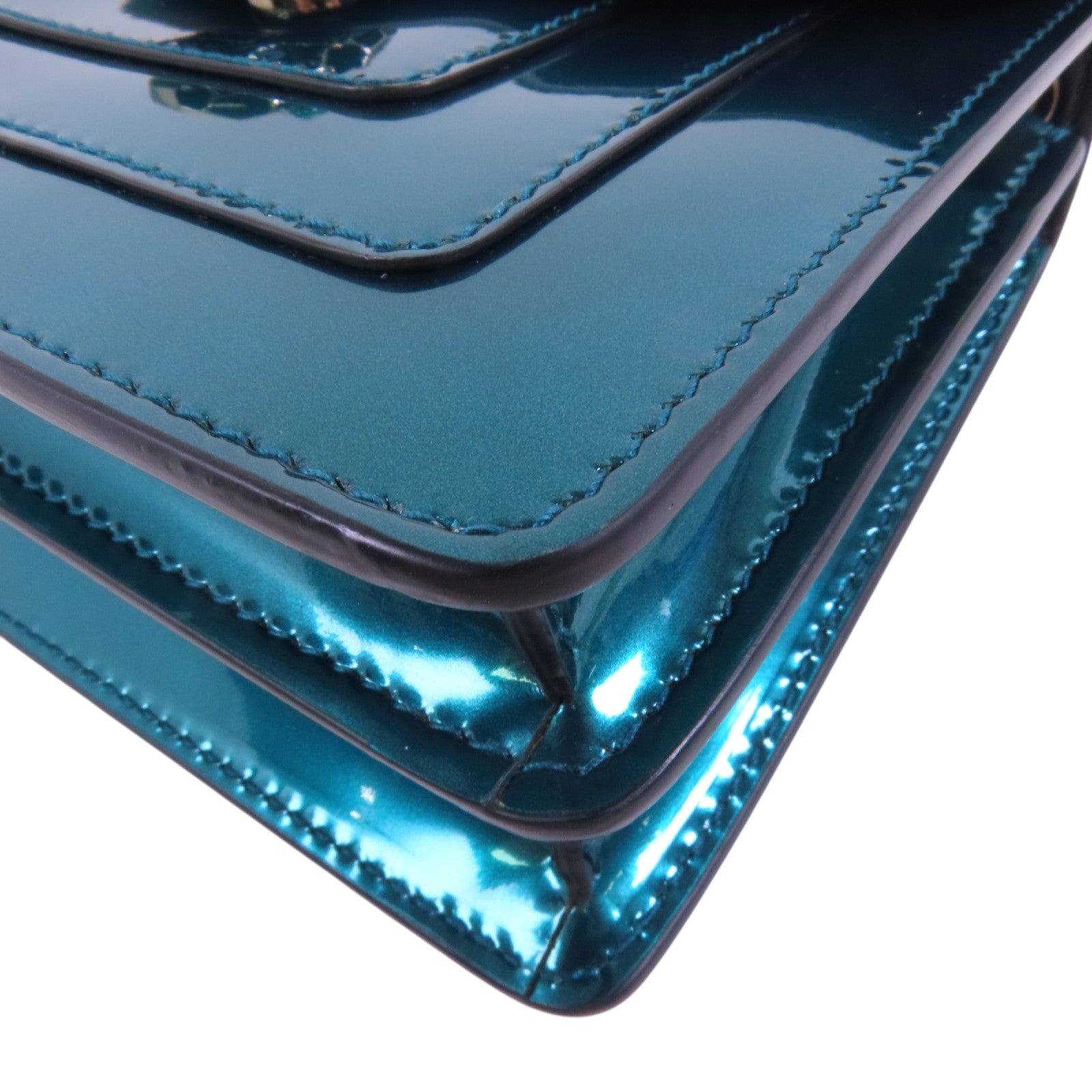 BVLGARI 漆皮皮革Serpenti Forever Mini Bag金扣鏈帶肩背袋