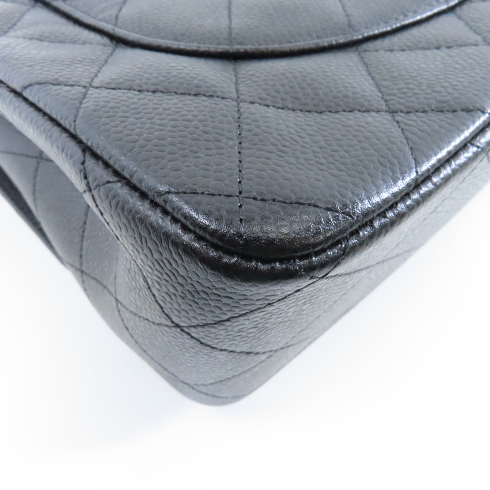 CHANEL 菱格Caviar皮革Classic Flap Jumbo銀扣鏈帶肩背袋黑色