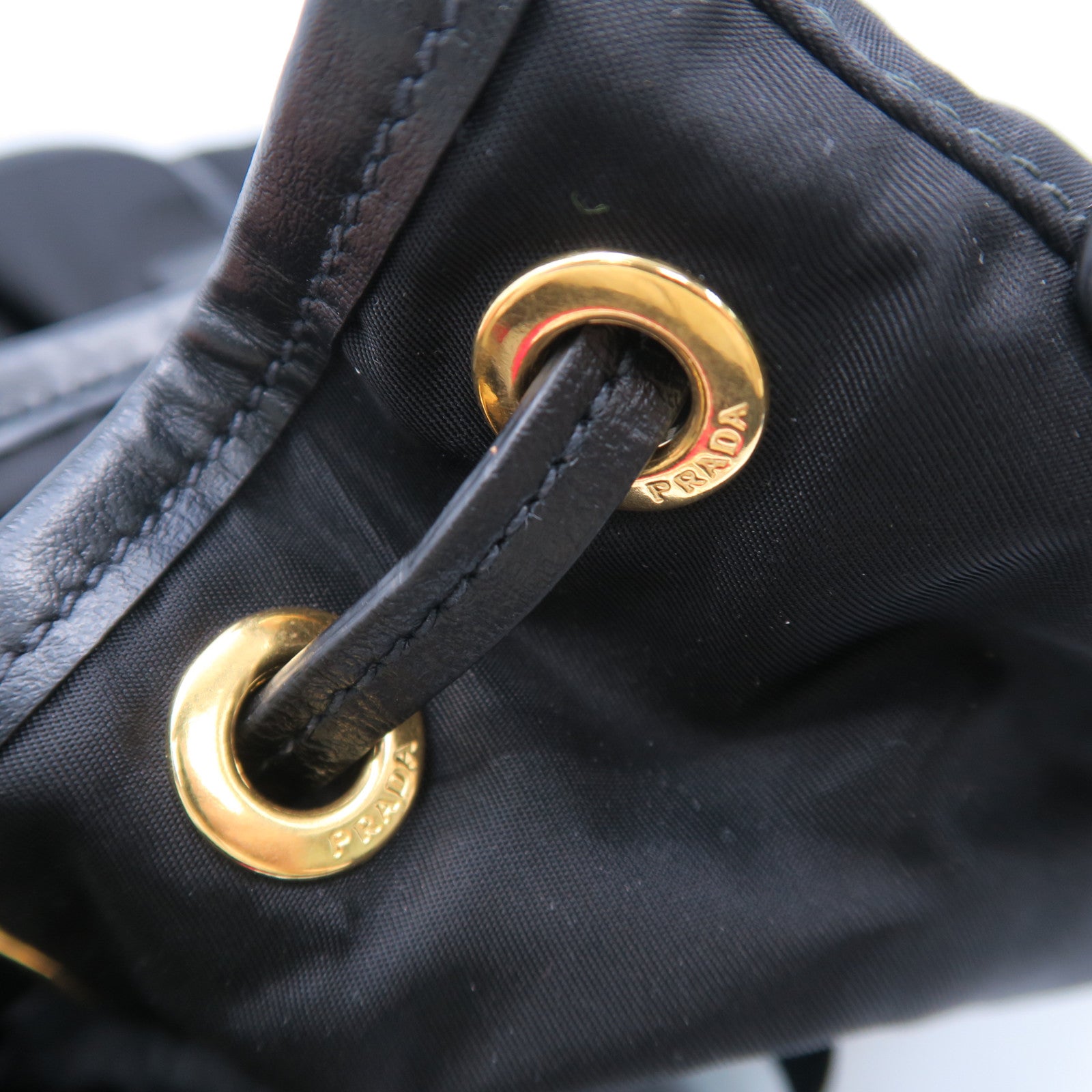PRADA 尼龍Backpack金扣背包黑色