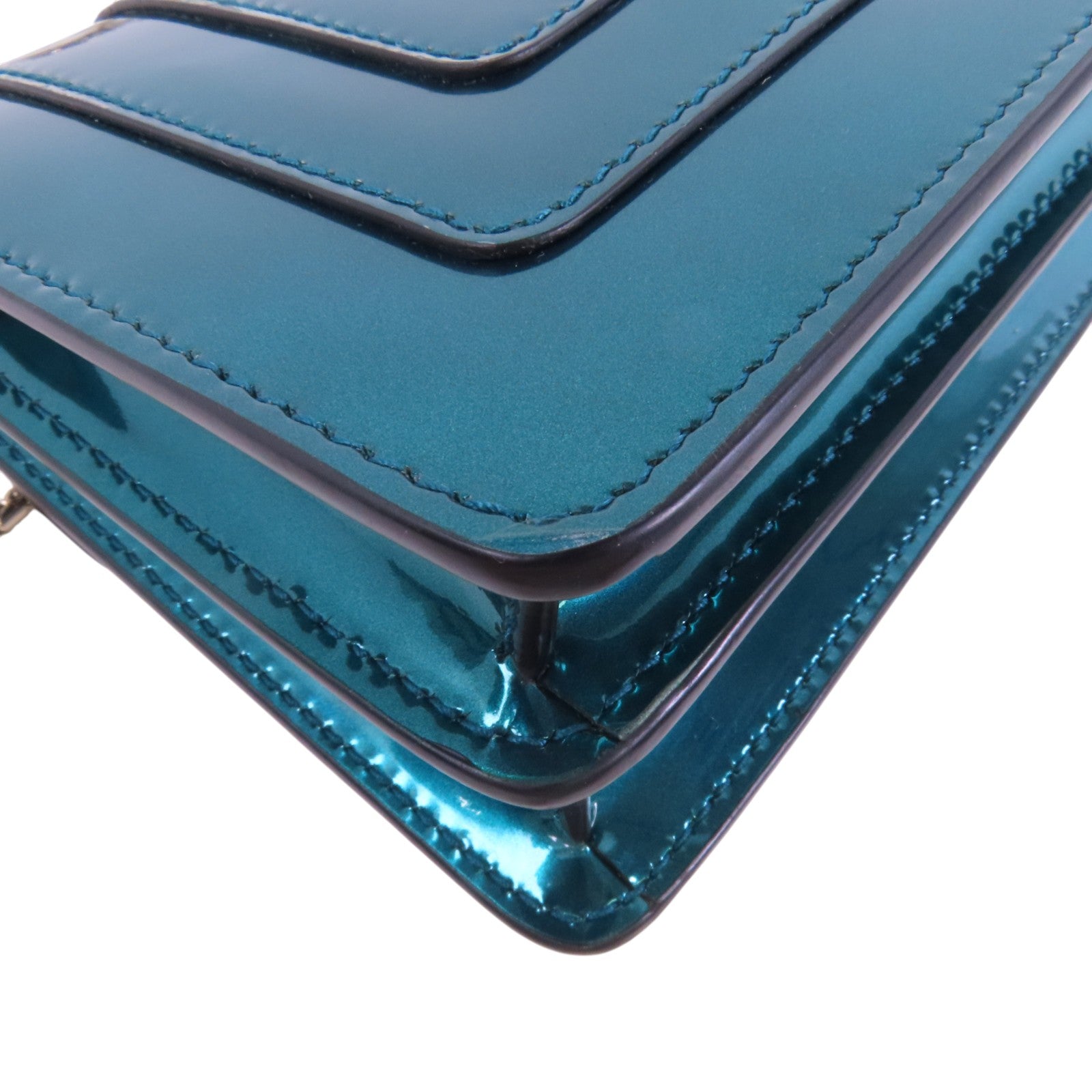 BVLGARI 漆皮皮革Serpenti Forever Mini Bag金扣鏈帶肩背袋