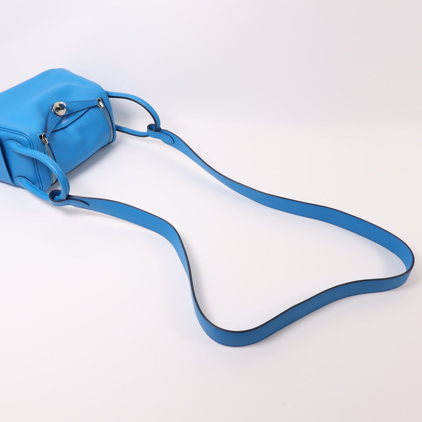 HERMES Swift皮革Mini Lindy銀扣手挽肩背兩用袋Bleu Frida