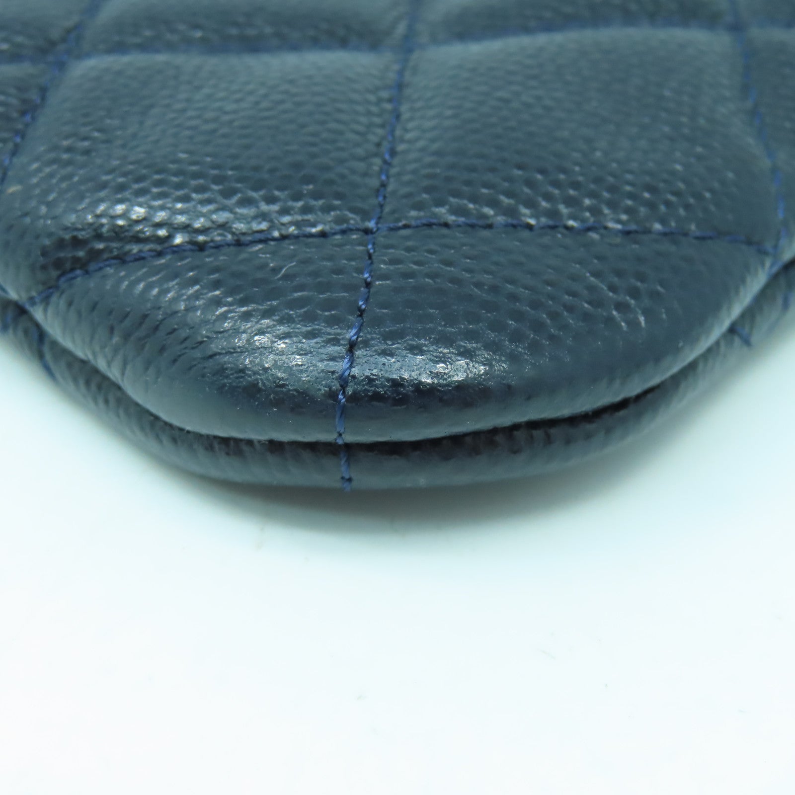 CHANEL 【激減優惠】菱格牛皮皮革Clutch金扣手拿包海軍藍色
