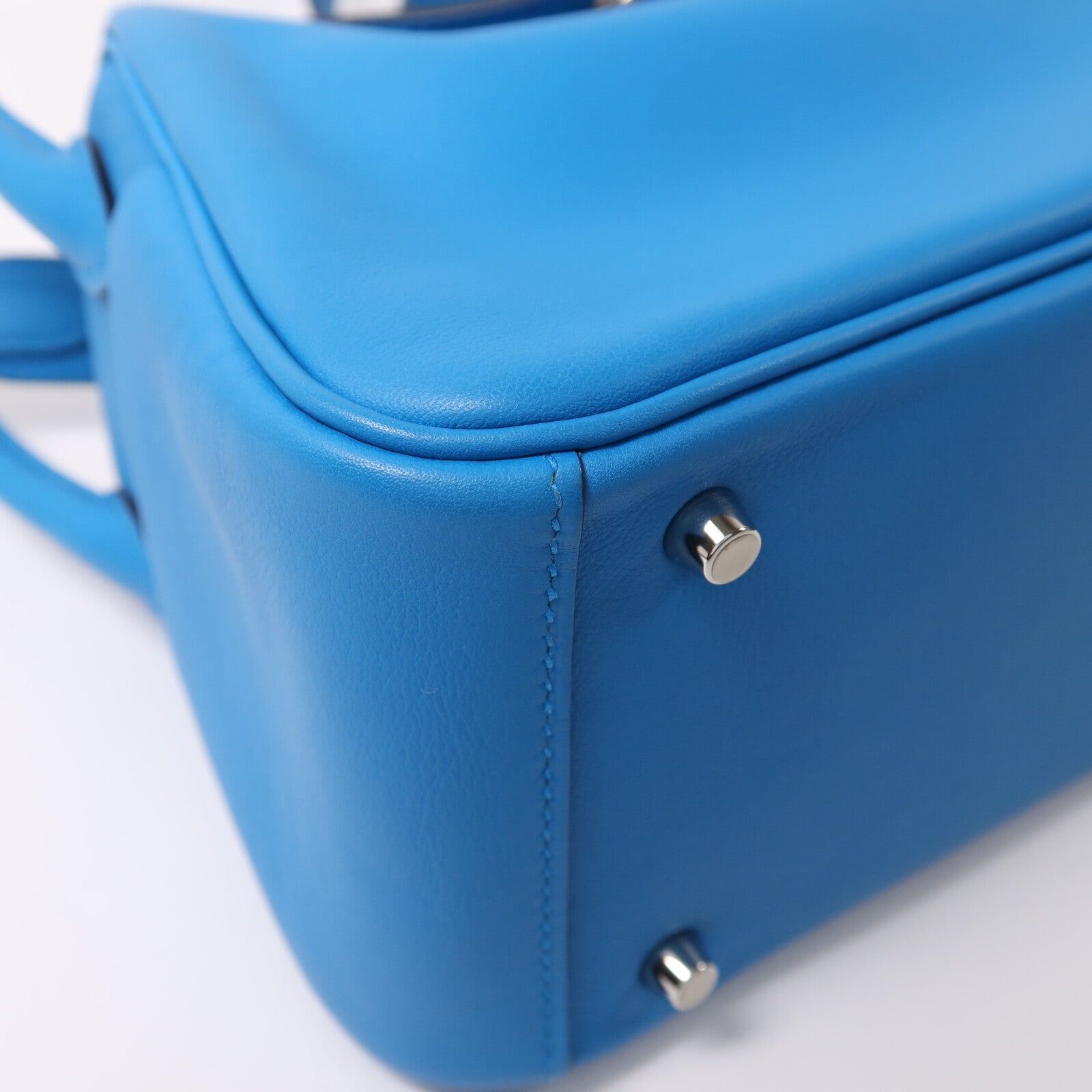 HERMES Swift皮革Mini Lindy銀扣手挽肩背兩用袋Bleu Frida