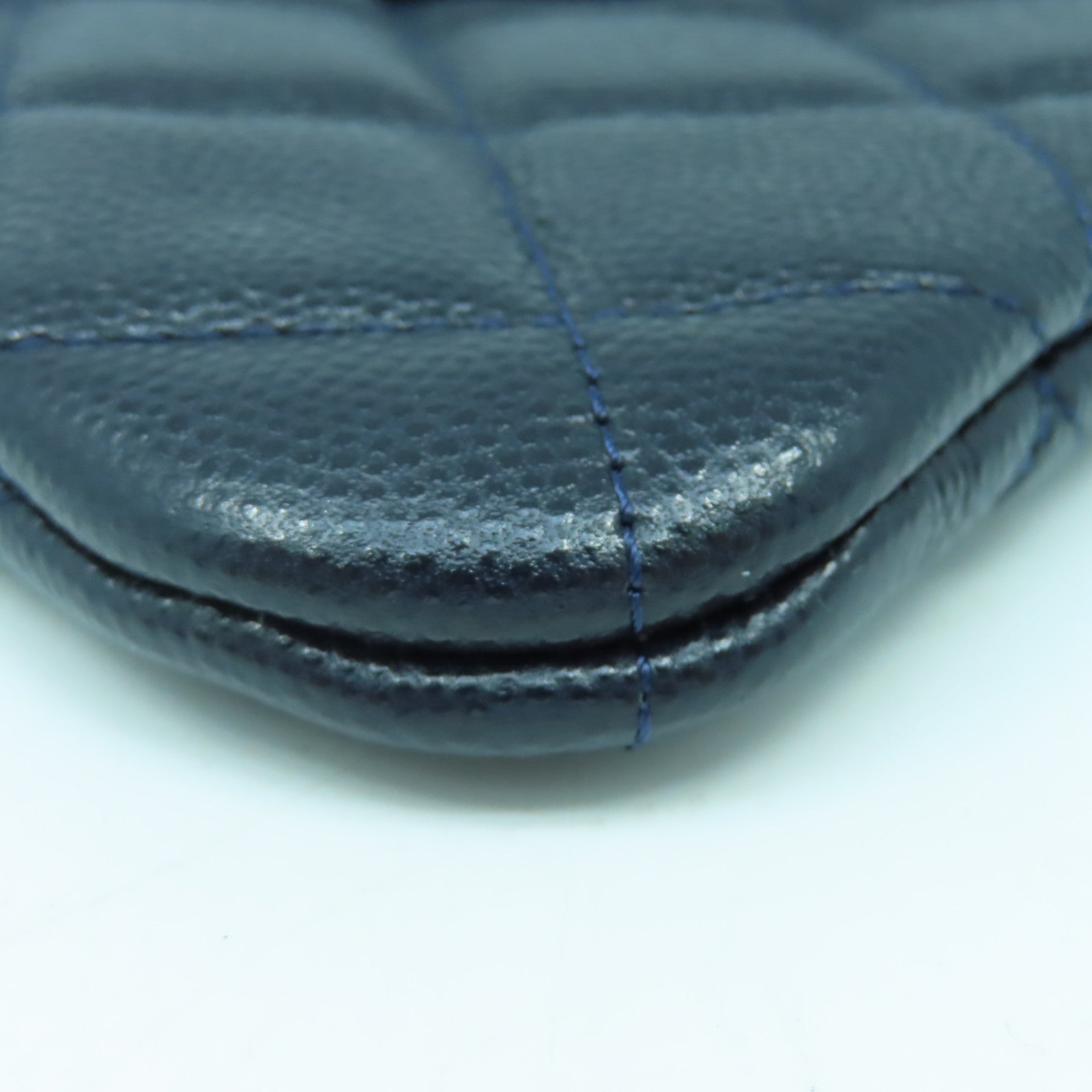 CHANEL 【激減優惠】菱格牛皮皮革Clutch金扣手拿包海軍藍色