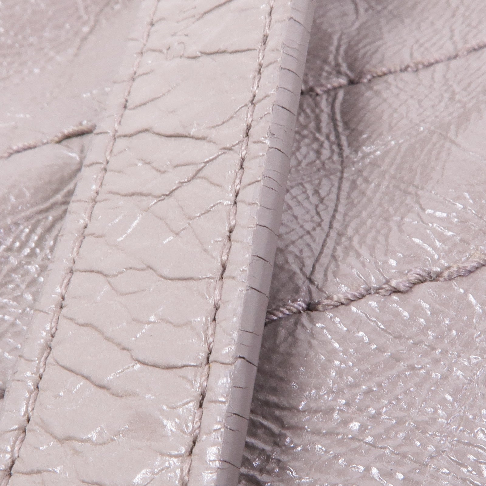 SAINT LAURENT 牛皮皮革Niki Medium鏈帶肩背袋