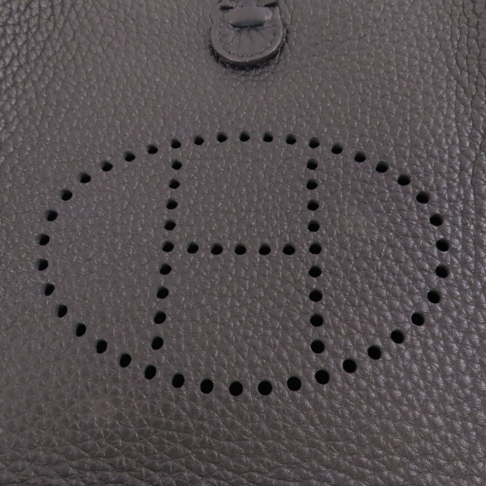 HERMES Clemence皮革Mini Evelyne TPM銀扣肩背袋Noir