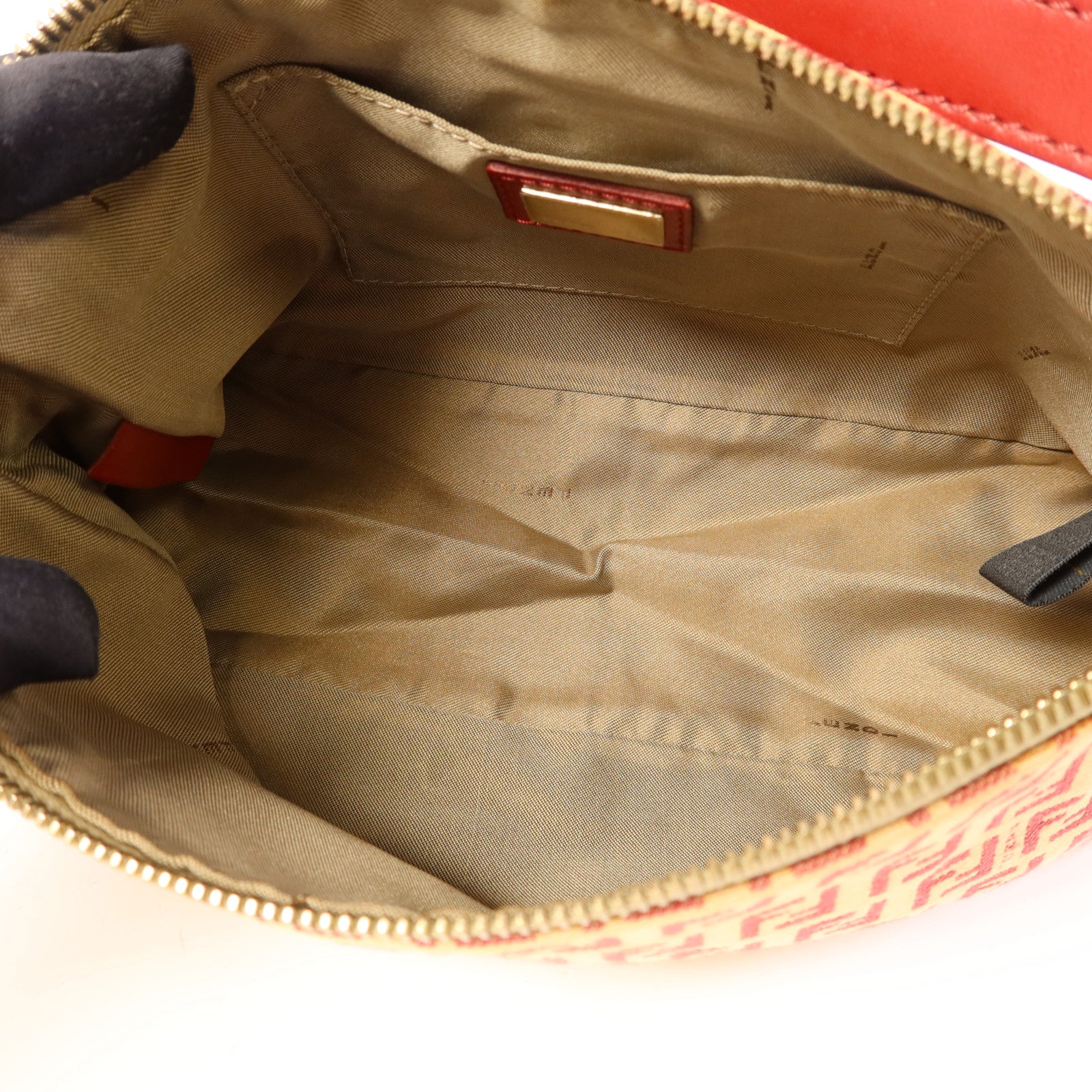 FENDI 帆布Shoulder Bag金扣肩背袋
