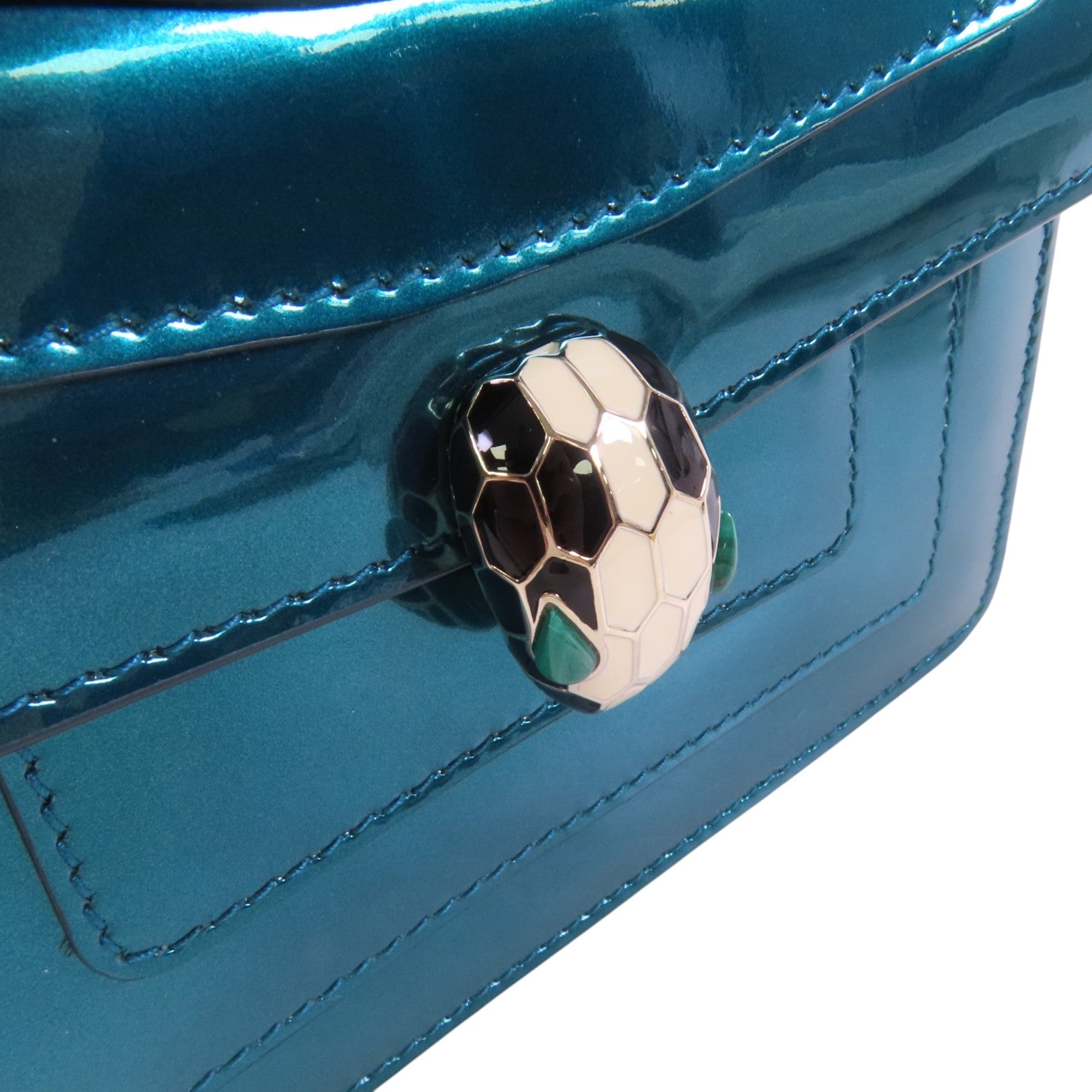 BVLGARI 漆皮皮革Serpenti Forever Mini Bag金扣鏈帶肩背袋