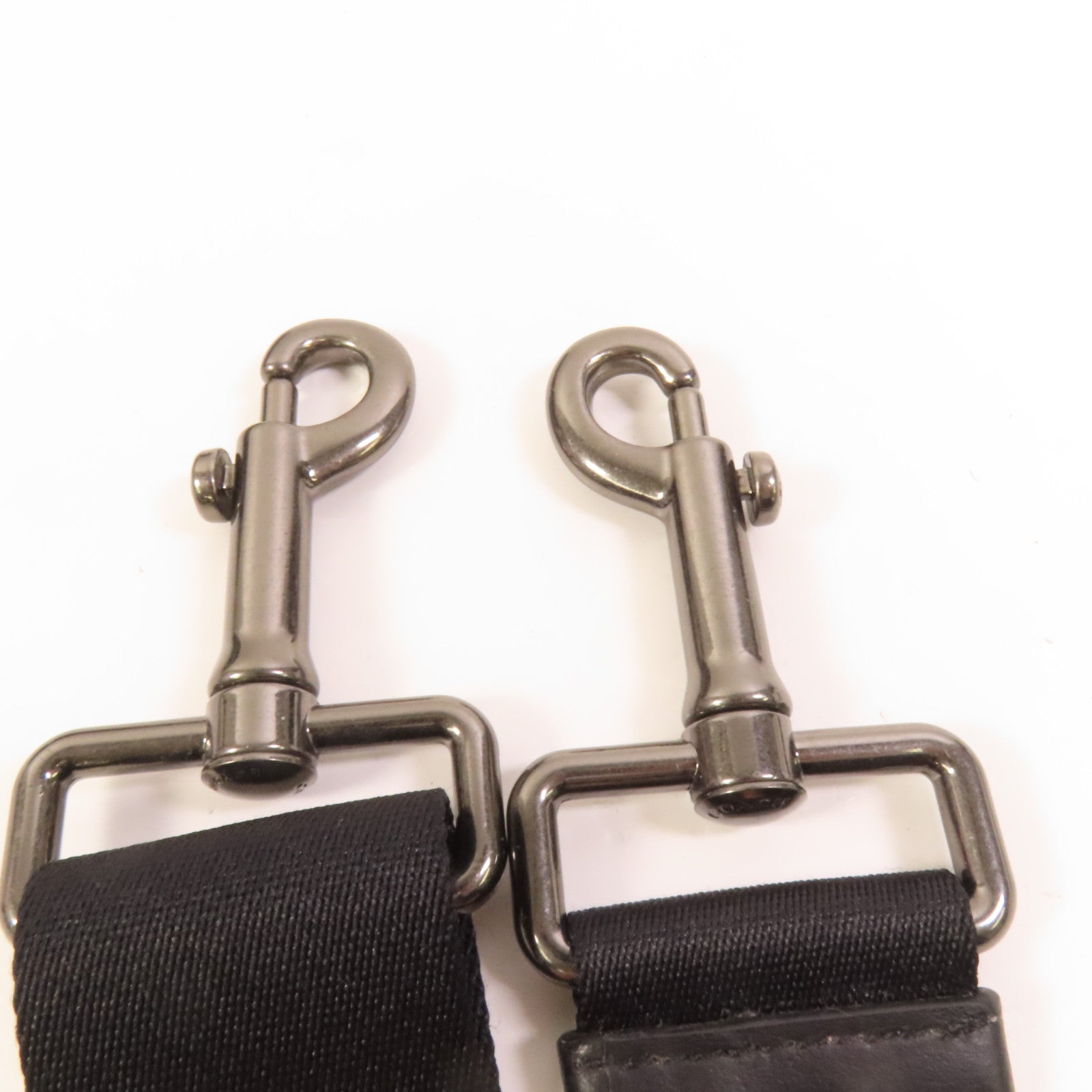 COACH 塗層帆布Sholder Bag銀扣肩背袋