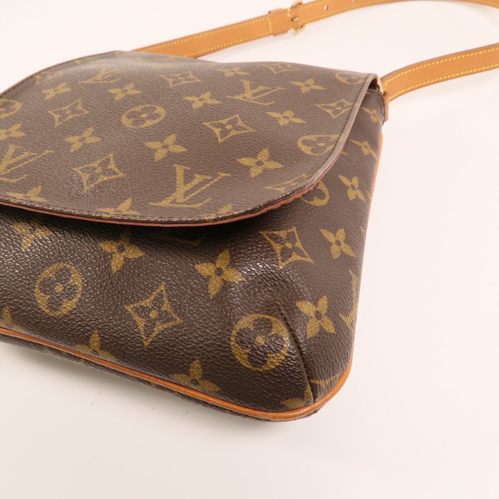 LOUIS VUITTON Monogram Musette Salsa Short金扣肩背袋