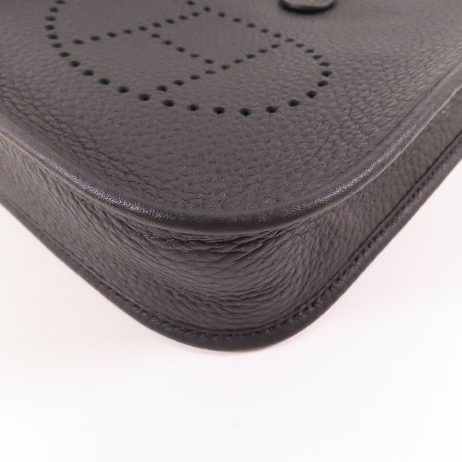 HERMES Clemence皮革Mini Evelyne TPM銀扣肩背袋Noir