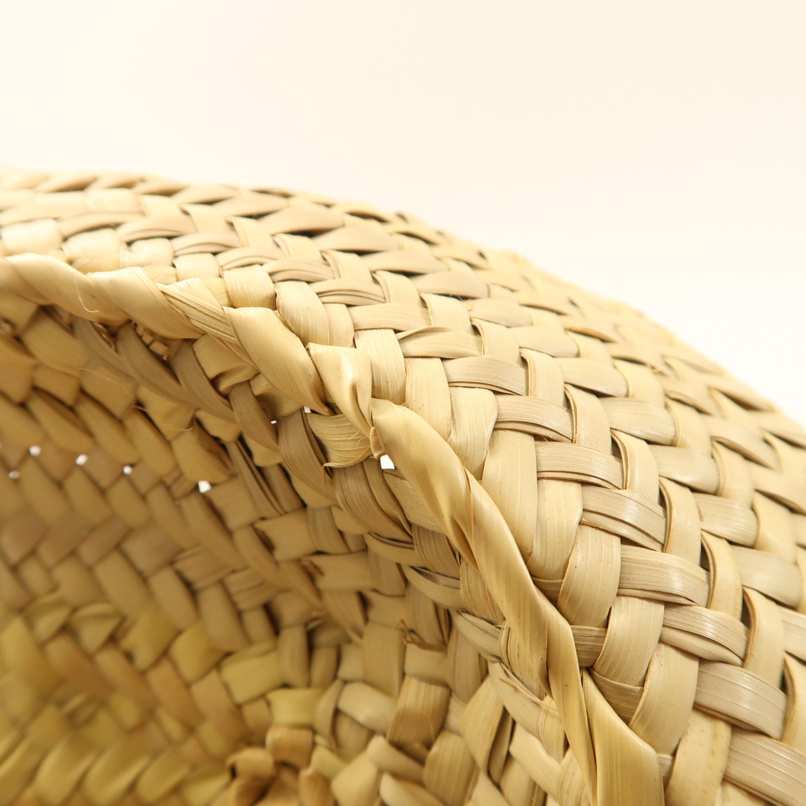 LOEWE Raffia Leather Trimmed Basket Bag銀扣肩背袋