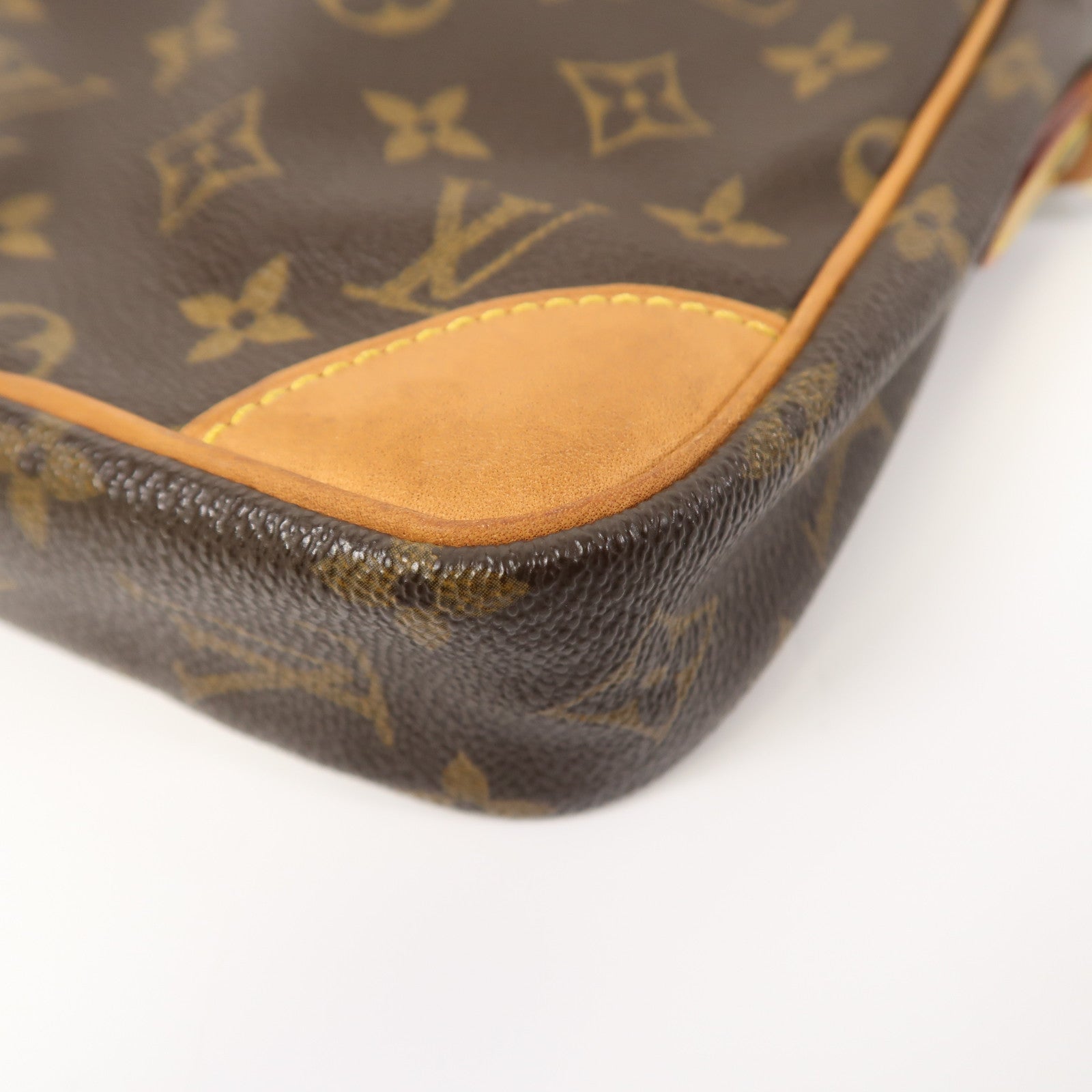 LOUIS VUITTON Monogram Danube金扣肩背袋啡色