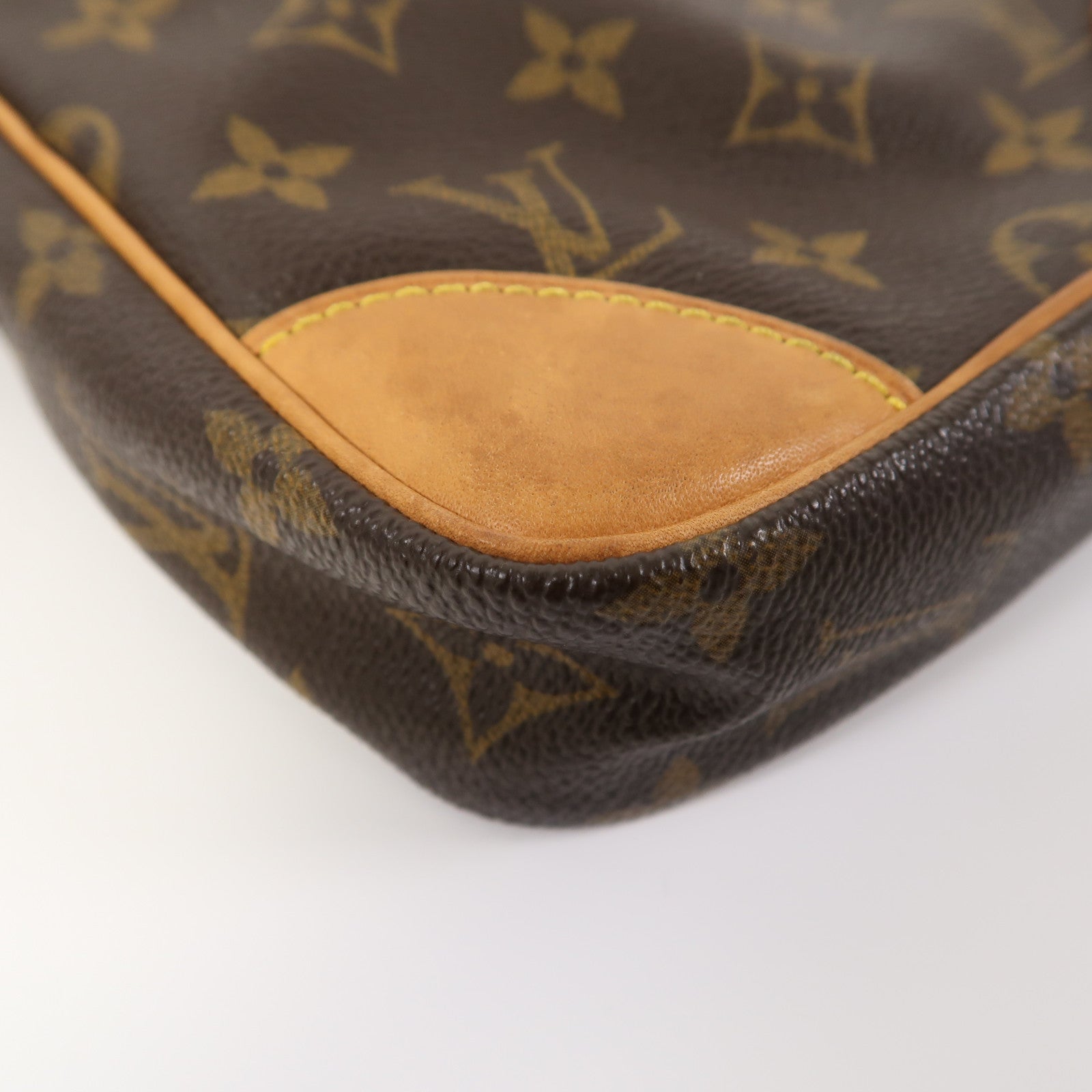 LOUIS VUITTON Monogram Danube金扣肩背袋啡色