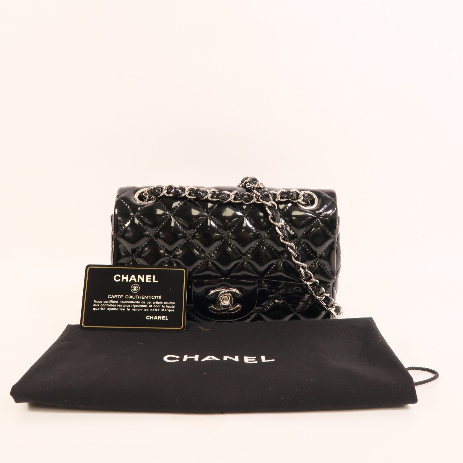 CHANEL 漆皮皮革Mini Classic 20鏈帶肩背袋