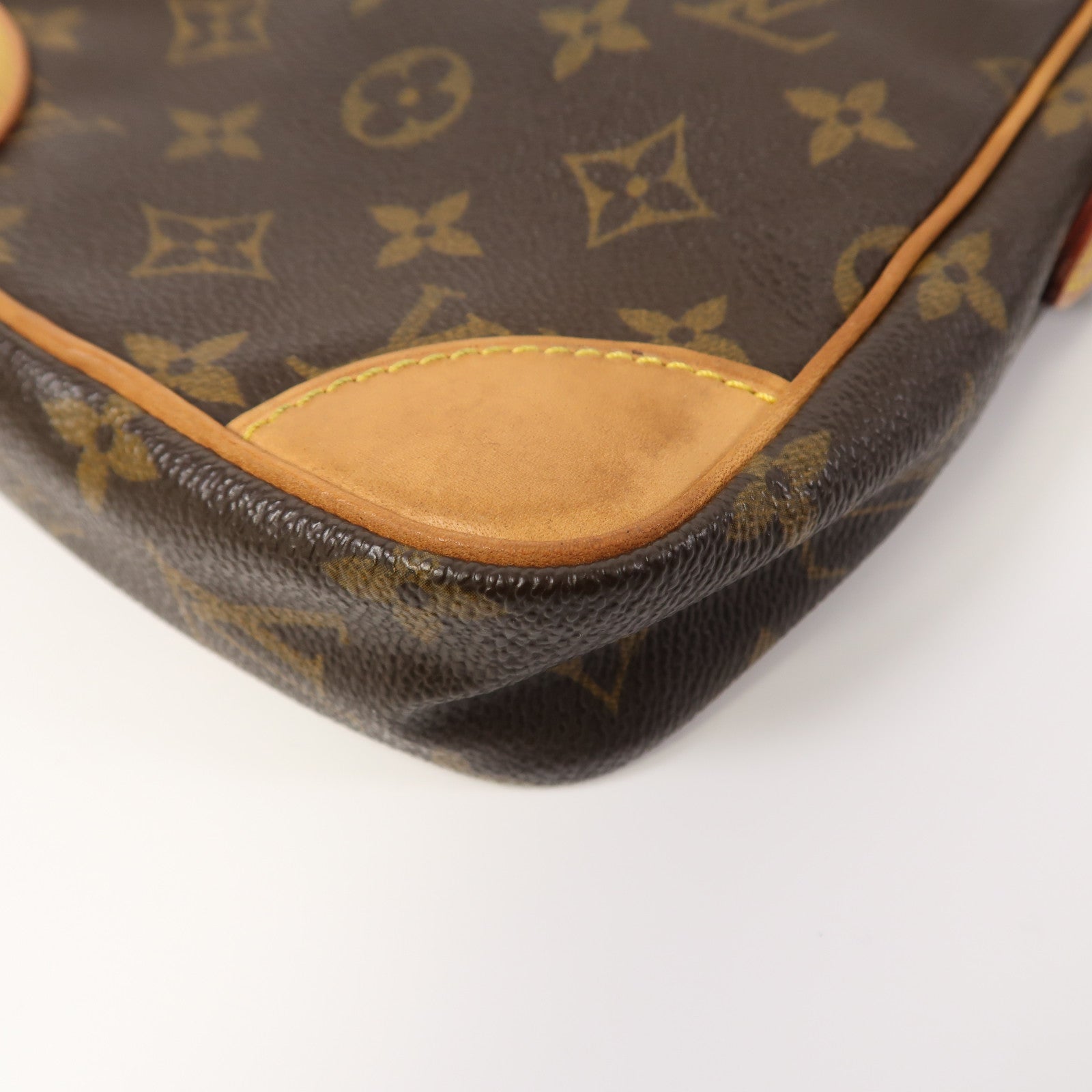 LOUIS VUITTON Monogram Danube金扣肩背袋啡色