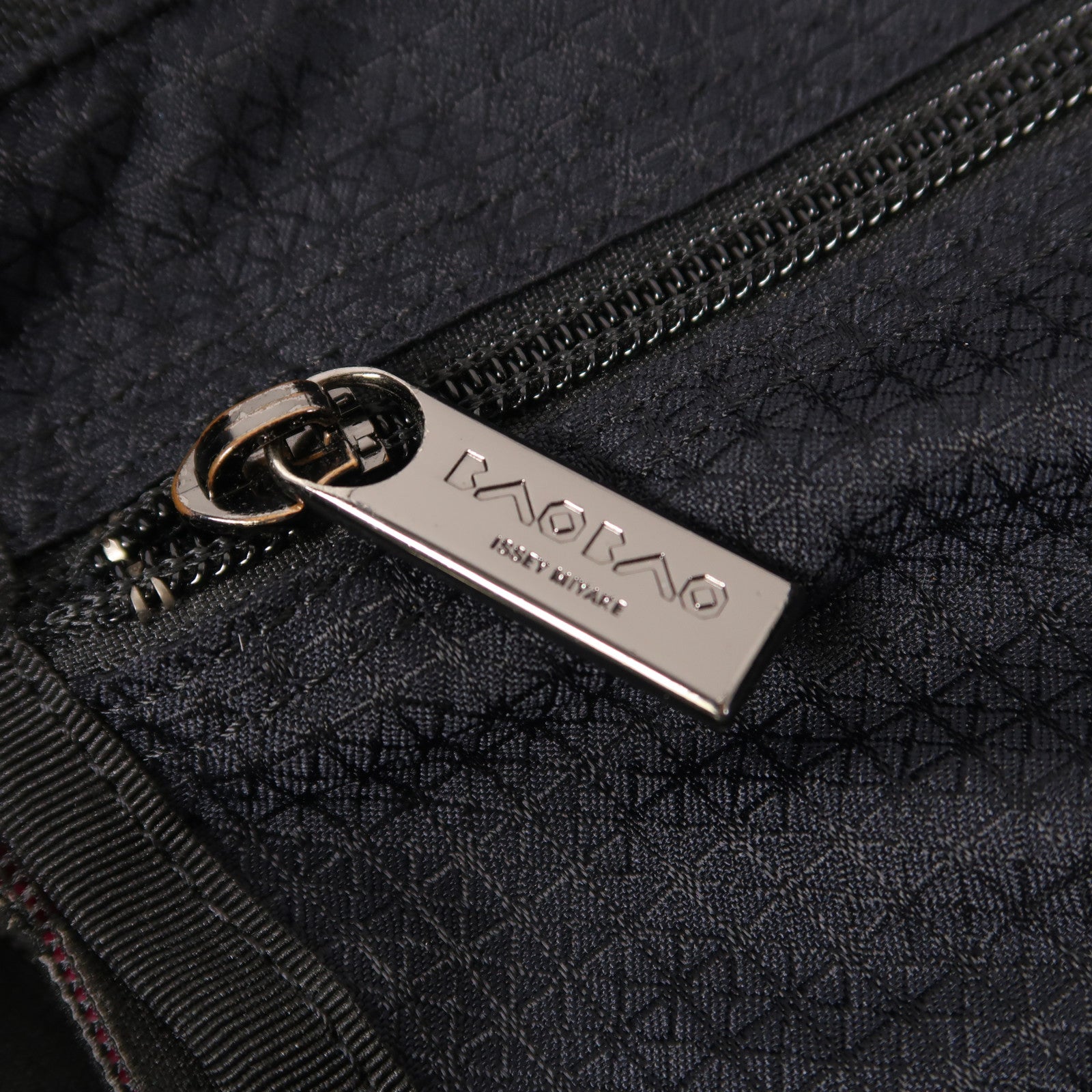 BAO BAO ISSEYMIYAKE PVC BaoBao手挽袋/肩背袋