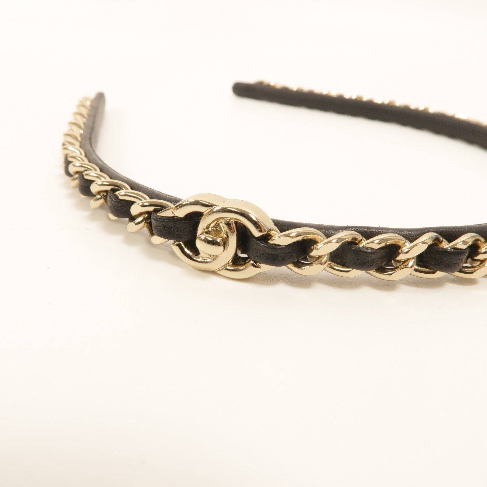 CHANEL 羊皮皮革/金屬Interlaced Chain Headband髮箍