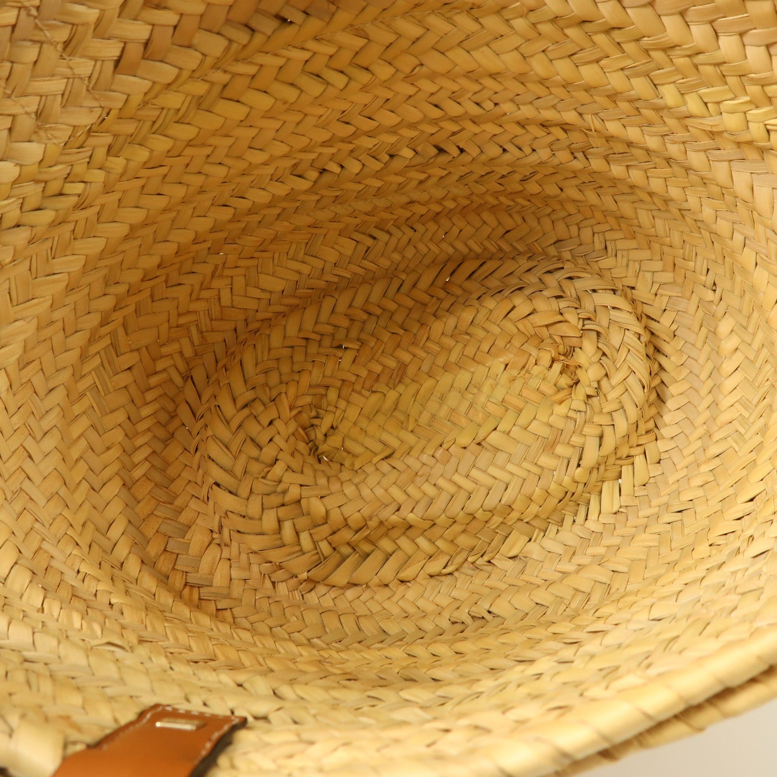 LOEWE Raffia Leather Trimmed Basket Bag銀扣肩背袋
