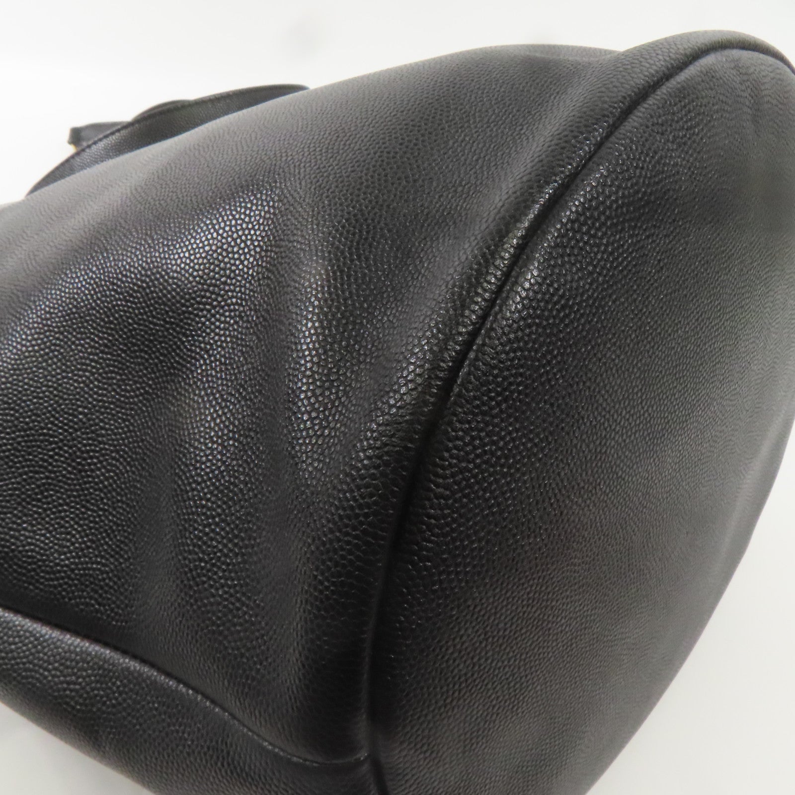 CHANEL 牛皮皮革Deauville Drawstring Bucket金扣肩背袋黑色