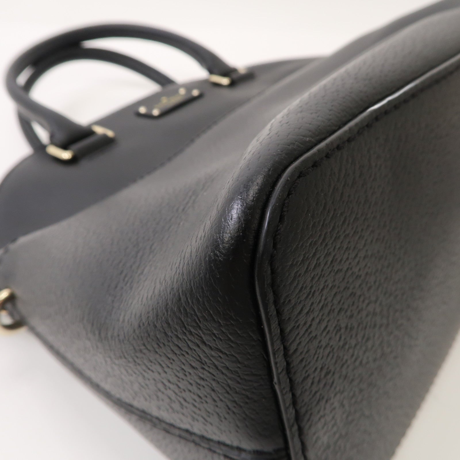 Kate Spade 【激減優惠】牛皮皮革Handbag金扣手挽袋黑色