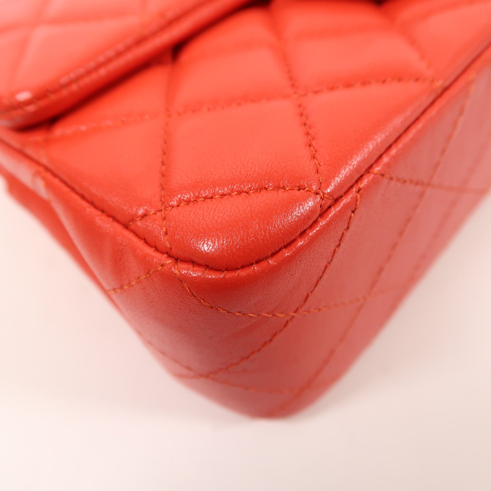 CHANEL 羊皮皮革Classic 20金扣鏈帶肩背袋