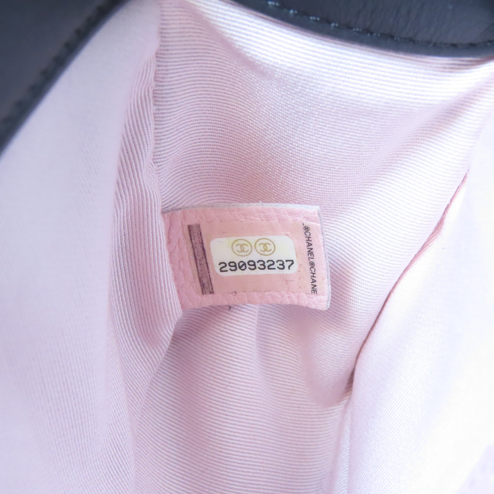 CHANEL 羊皮皮革Boy Chanel 20銀扣鏈帶肩背袋黑色