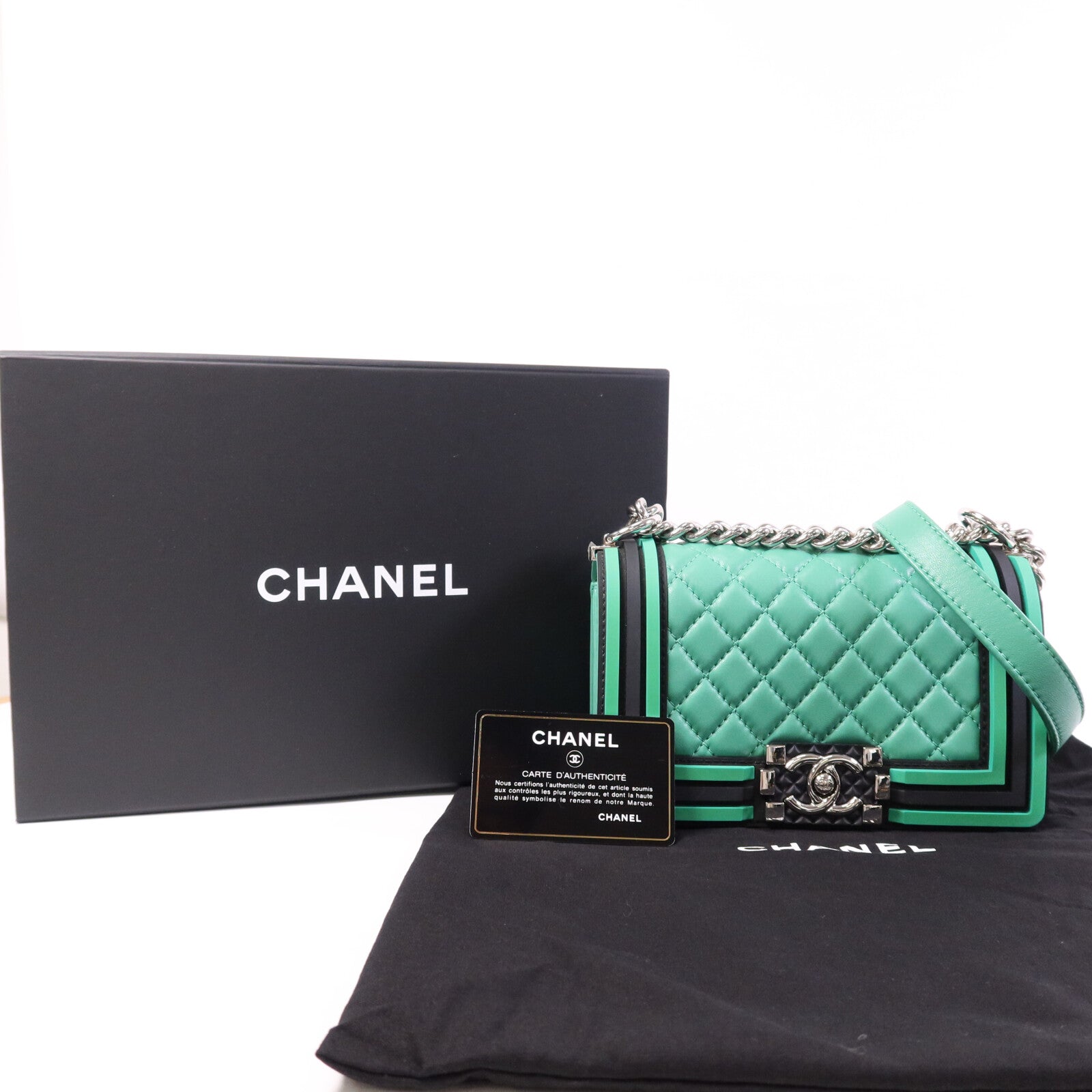 CHANEL 羊皮皮革Boy 20銀扣鏈帶肩背袋