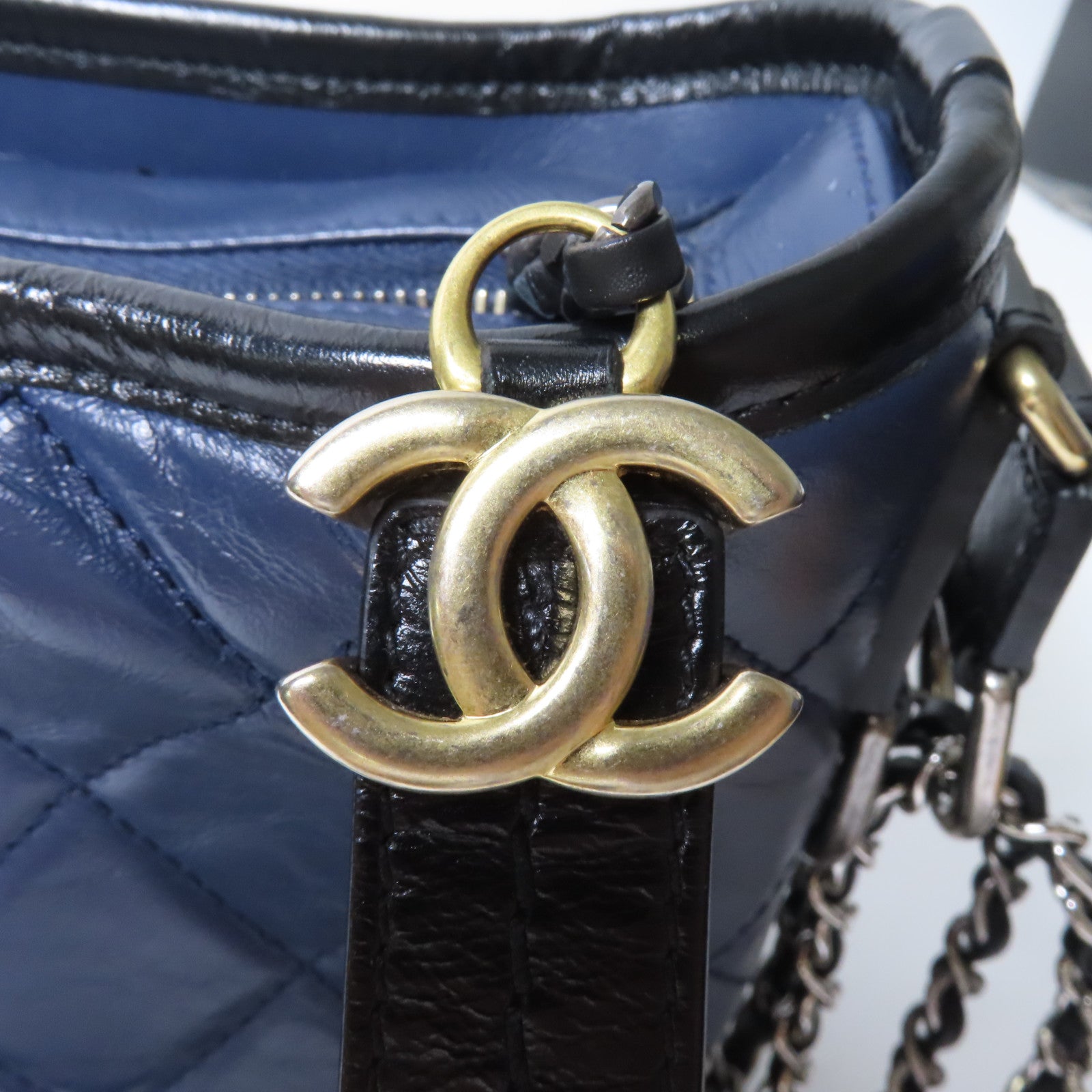 CHANEL 菱格牛皮皮革Gabrielle金扣/銀扣鏈帶肩背袋藍色
