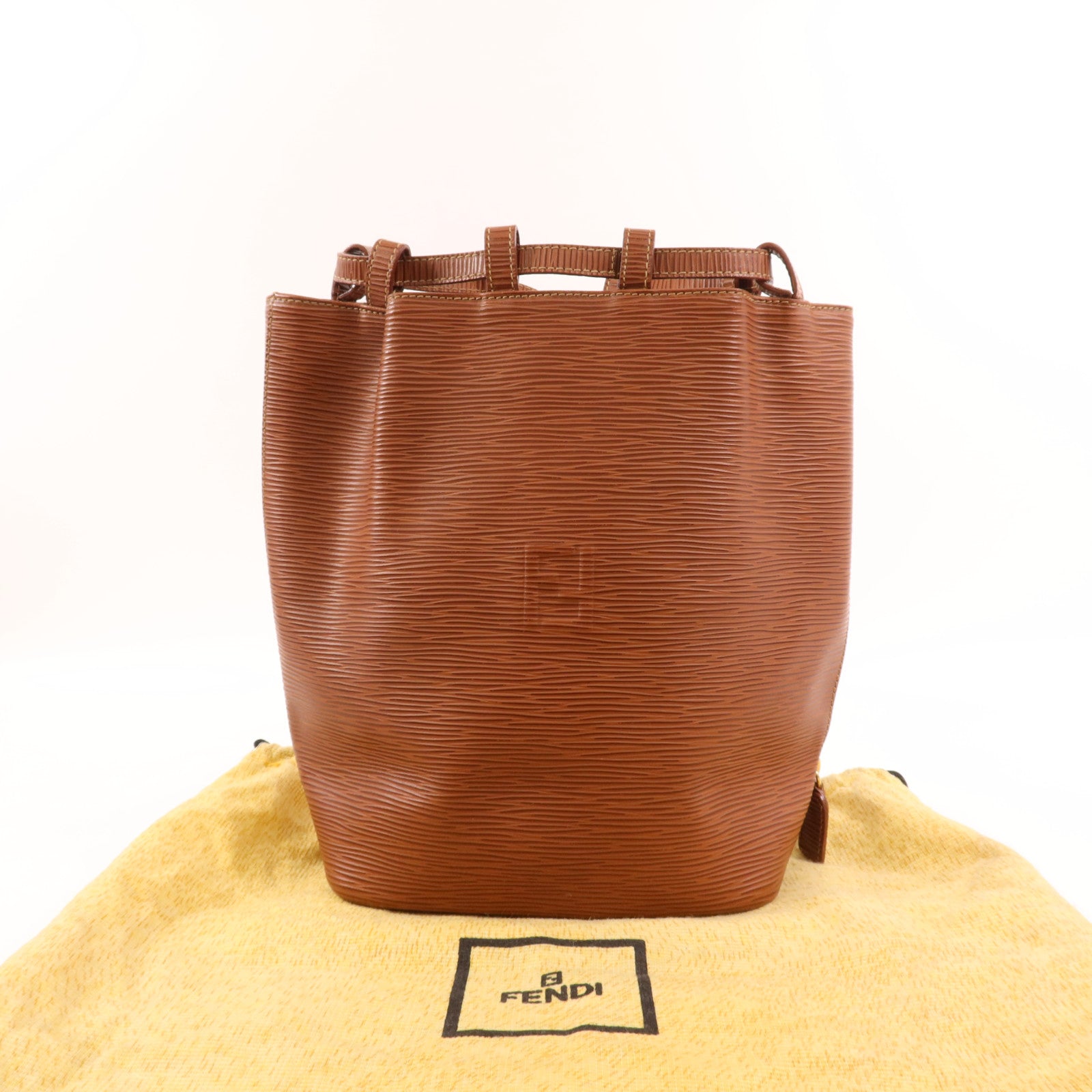 FENDI 牛皮皮革Backpack金扣背包