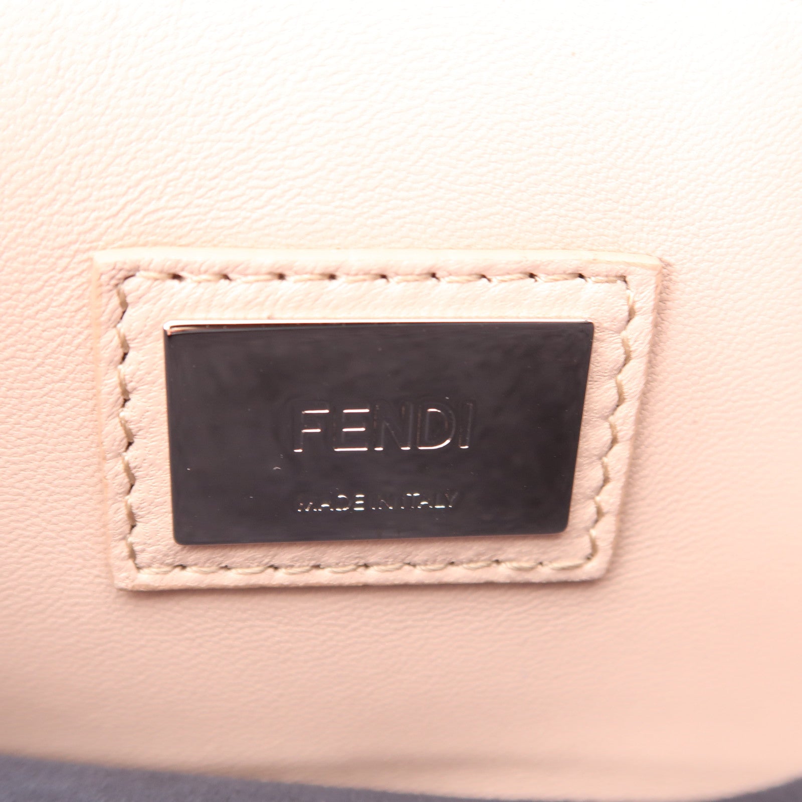 FENDI 牛皮皮革Peekaboo銀扣手挽肩背兩用袋