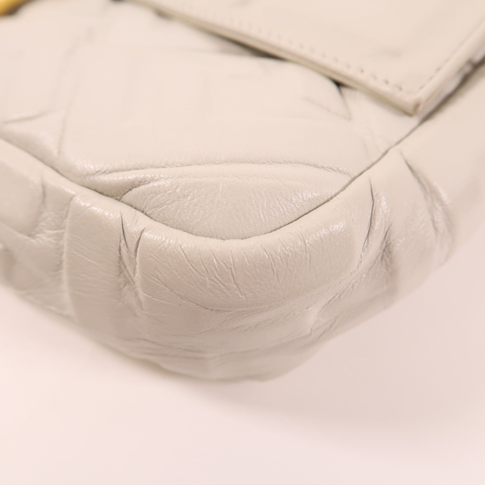FENDI 牛皮皮革Baguette Bag金扣手挽肩背兩用袋白色