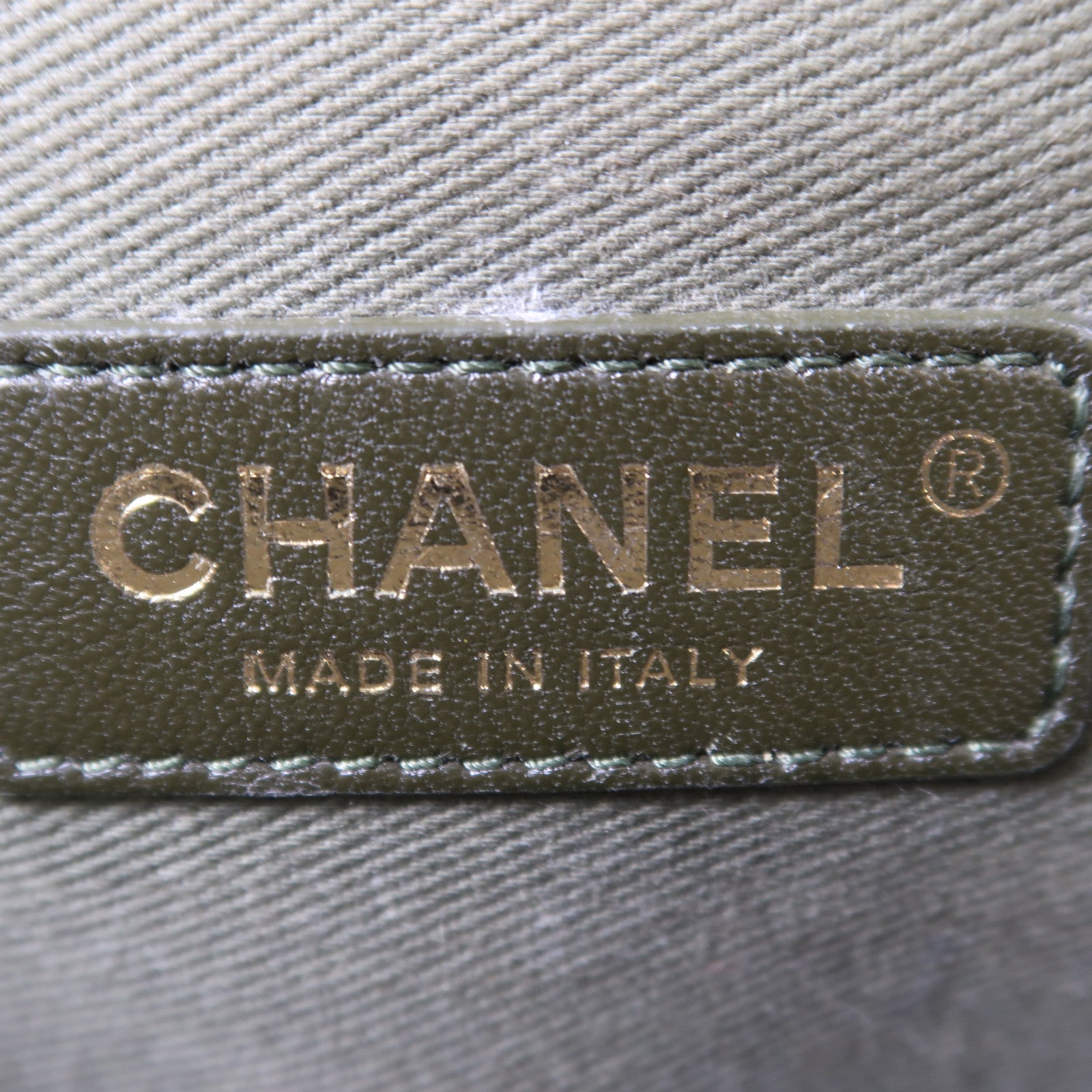 CHANEL 菱格牛皮皮革Boy Chanel金扣鏈帶肩背袋黑色
